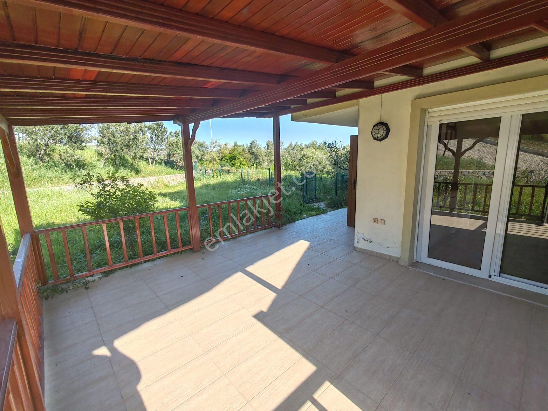 Seferihisar Atatürk Mahallesi Kiralık Deniz Manzaralı Lüx Villa - Görsel 5