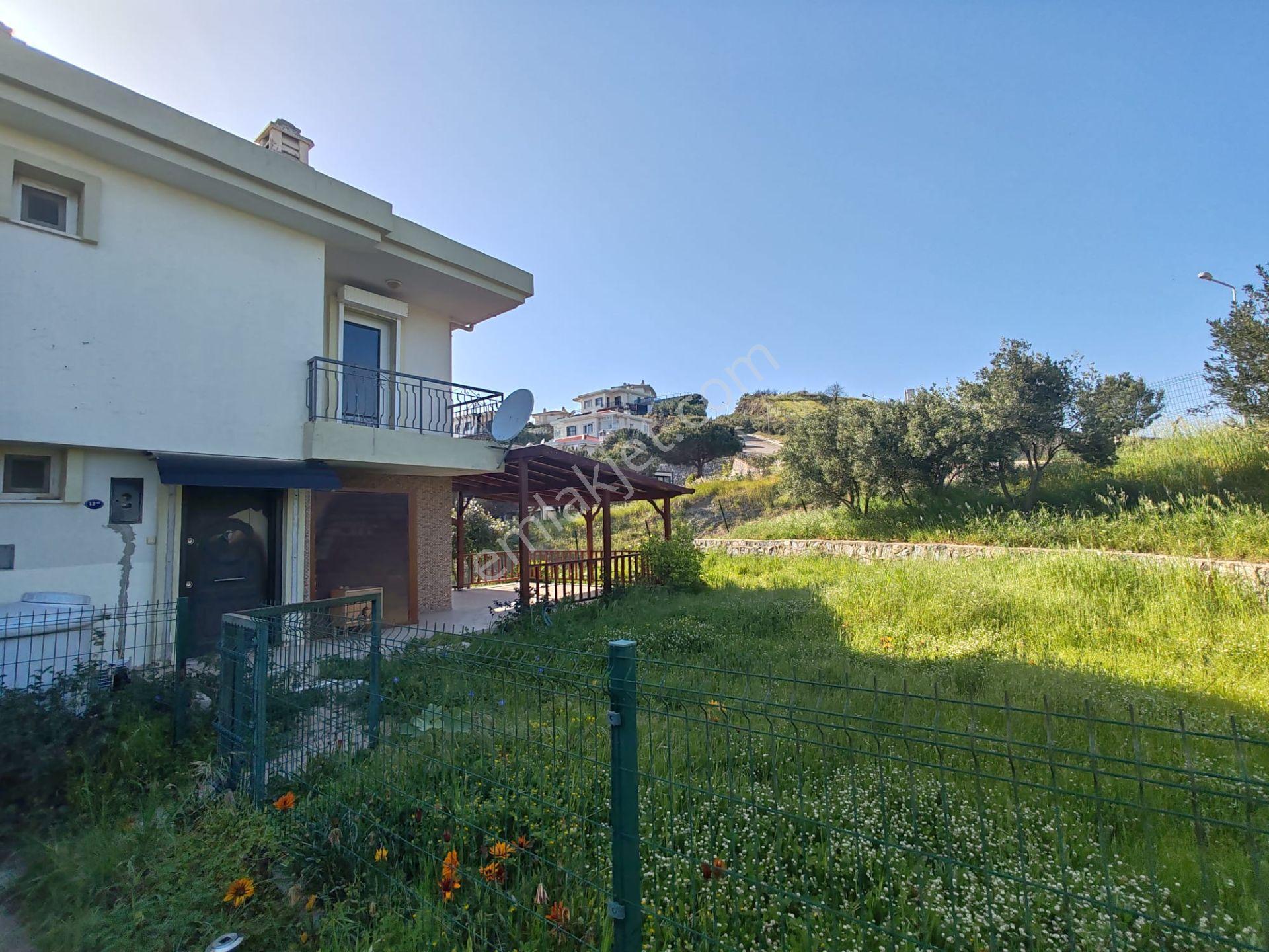 Seferihisar Atatürk Mahallesi Kiralık Deniz Manzaralı Lüx Villa - Görsel 2
