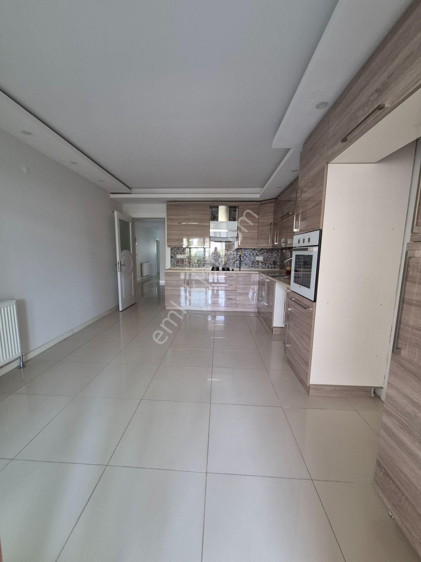 Aydoğdu Mah.'de Lüks İşçilikli Geniş Ara Kat 3+1 Kiralık Daire - Görsel 14