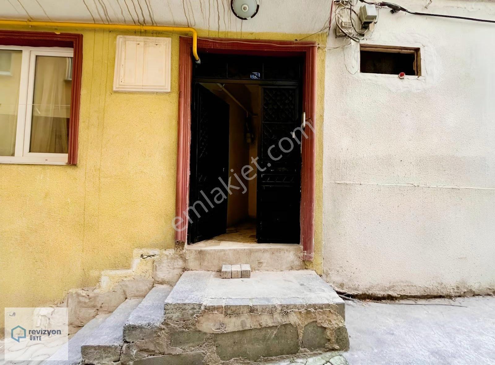 Revizyon'dan Yalı Mevkili Eşyalı Kiralıık Daire Fırsatı !! - Görsel 2