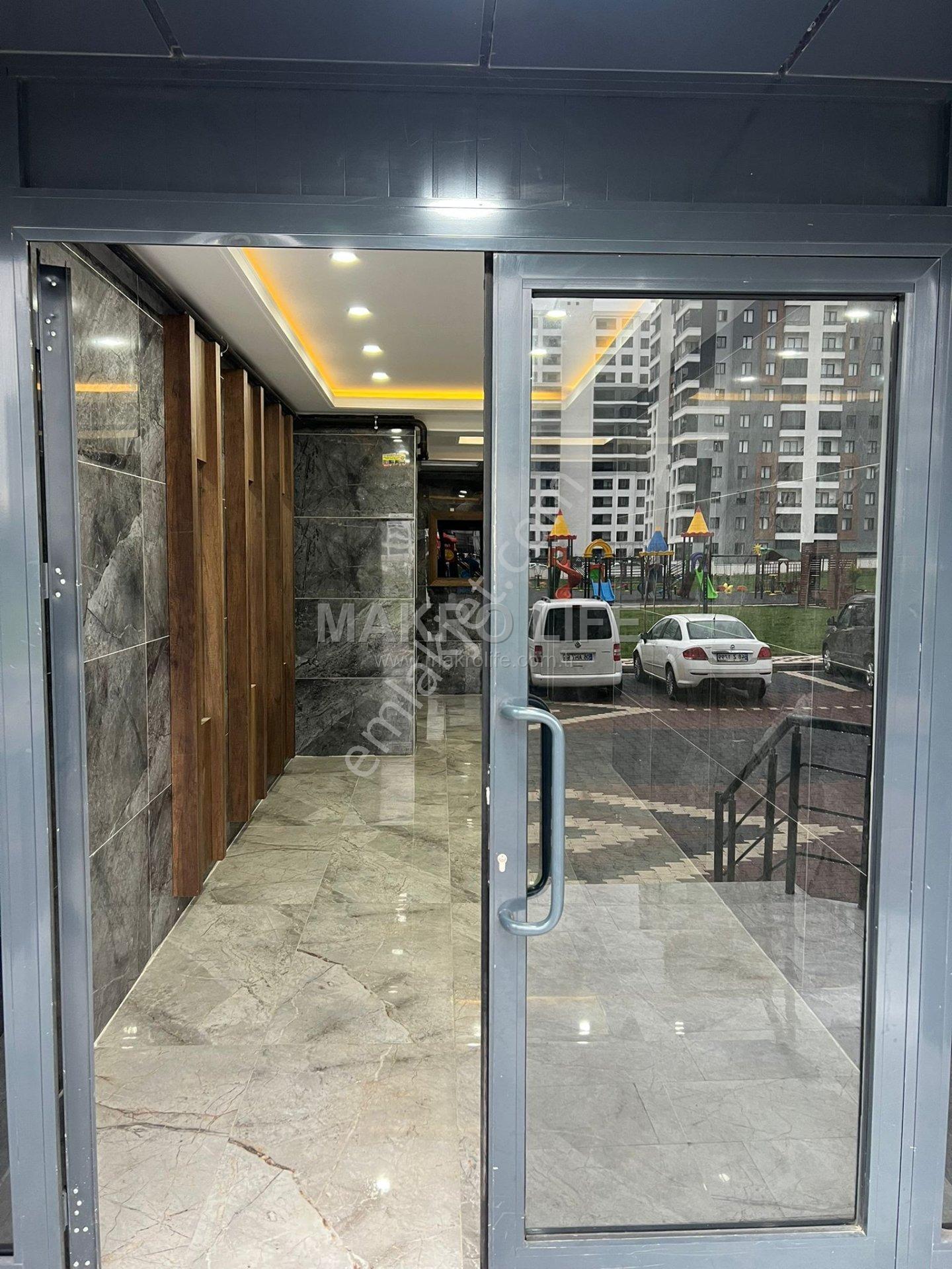 Yenicezaevi Tarafı 3,5+1 Havuzlu Ultra Lüx Sıfır Daire - Görsel 9