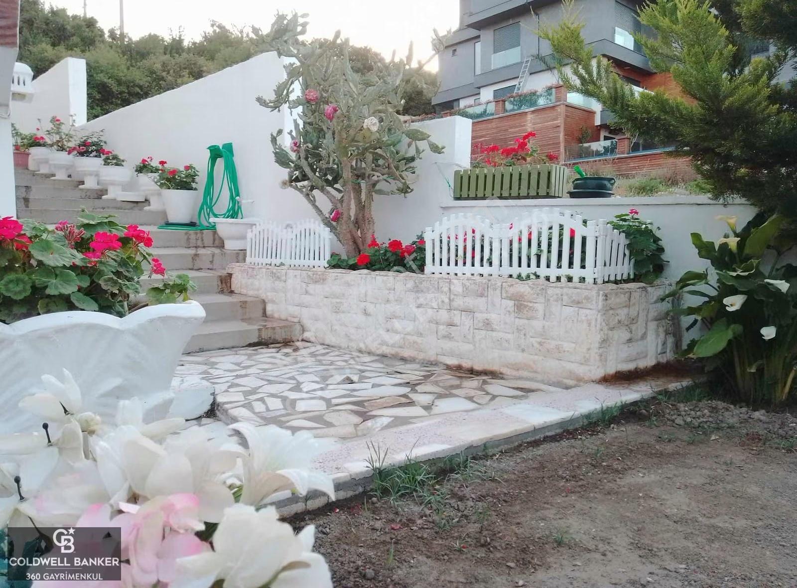 Sığacık'ta Full Deniz & Marina Manzaralı, Geniş Teraslı Villa - Görsel 13