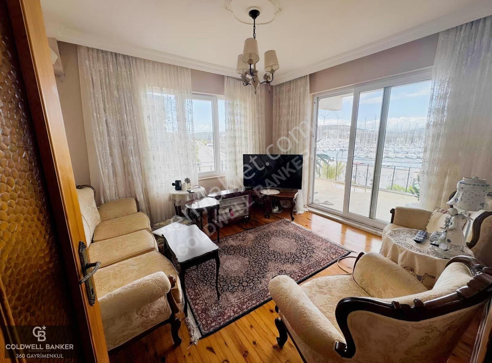 Sığacık'ta Full Deniz & Marina Manzaralı, Geniş Teraslı Villa - Görsel 24