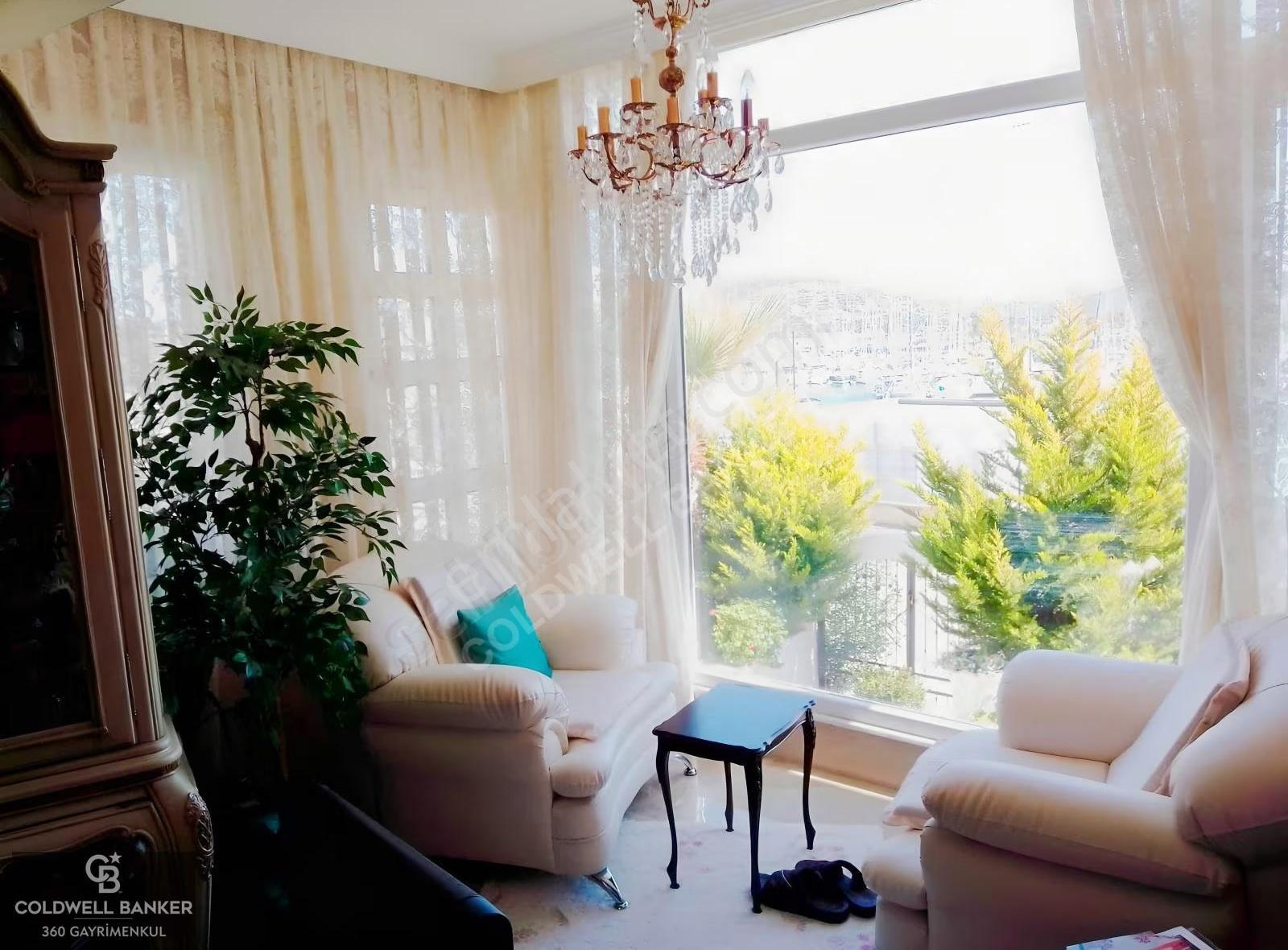 Sığacık'ta Full Deniz & Marina Manzaralı, Geniş Teraslı Villa - Görsel 6