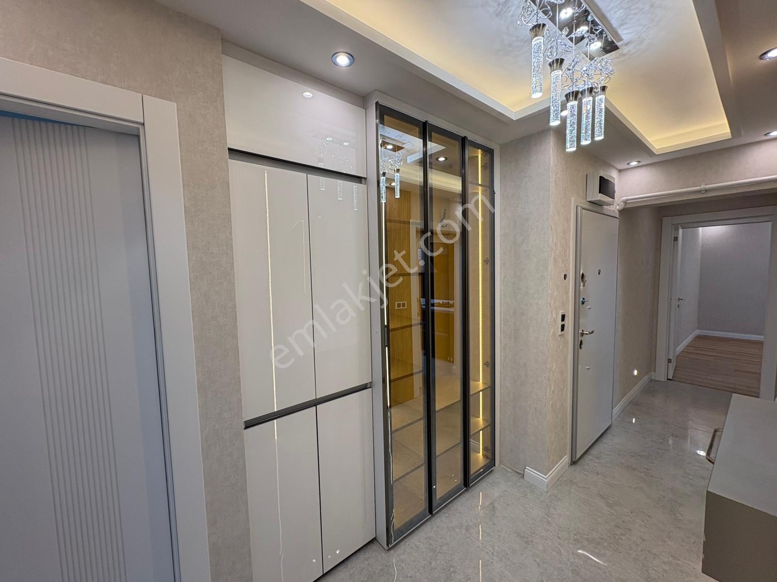 **vadi Manzaralı Ultra Lüks Ara Kat 3+1+2 Banyolu Güney Cephe - Görsel 9