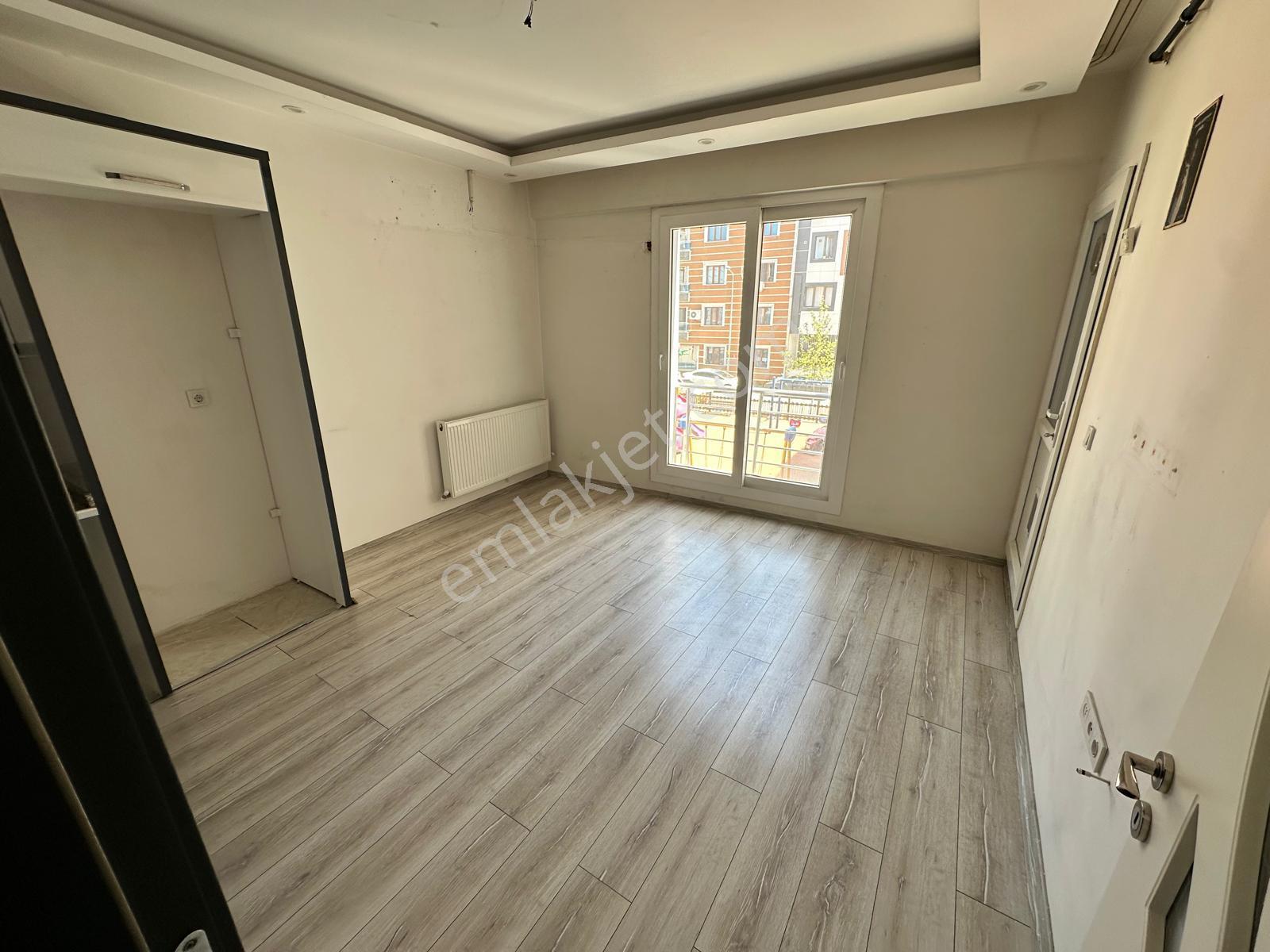 Zeki Emlak'tan Muradiye Mahallesinde 2+1 Ara Kat Kiralık Daire - Görsel 9
