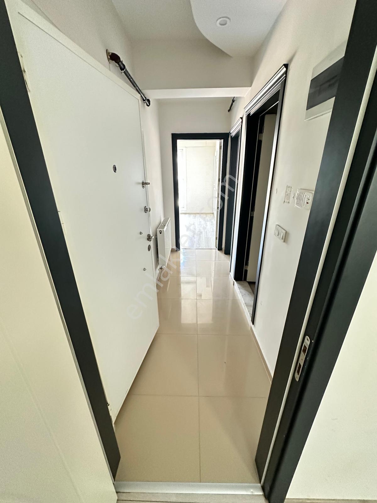 Zeki Emlak'tan Muradiye Mahallesinde 2+1 Ara Kat Kiralık Daire - Görsel 14