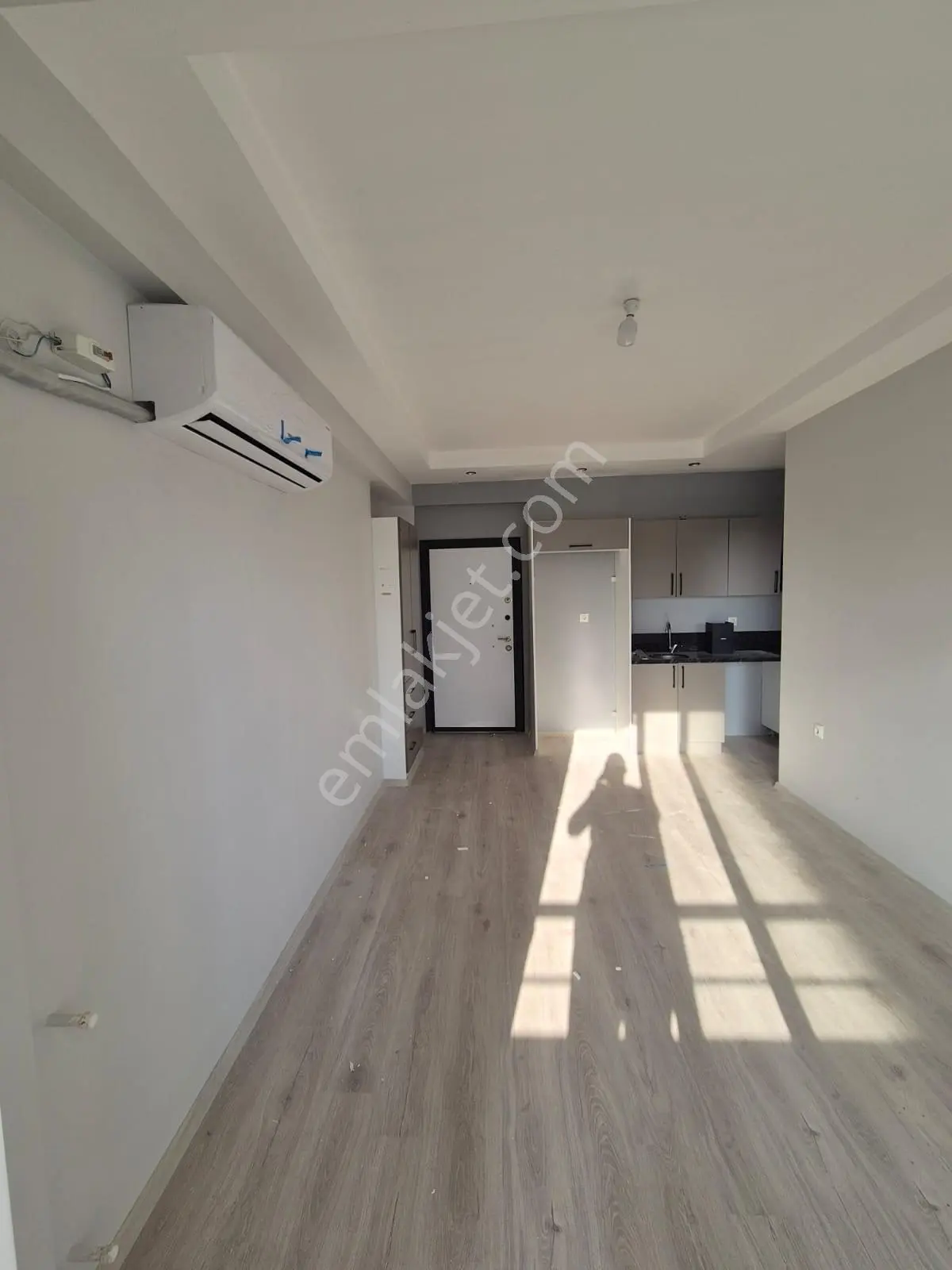 Gültepe'de 1+1 Klimalı 3'lü Ankastreli Ve Şofbenli Kiralık Daire - Görsel 3