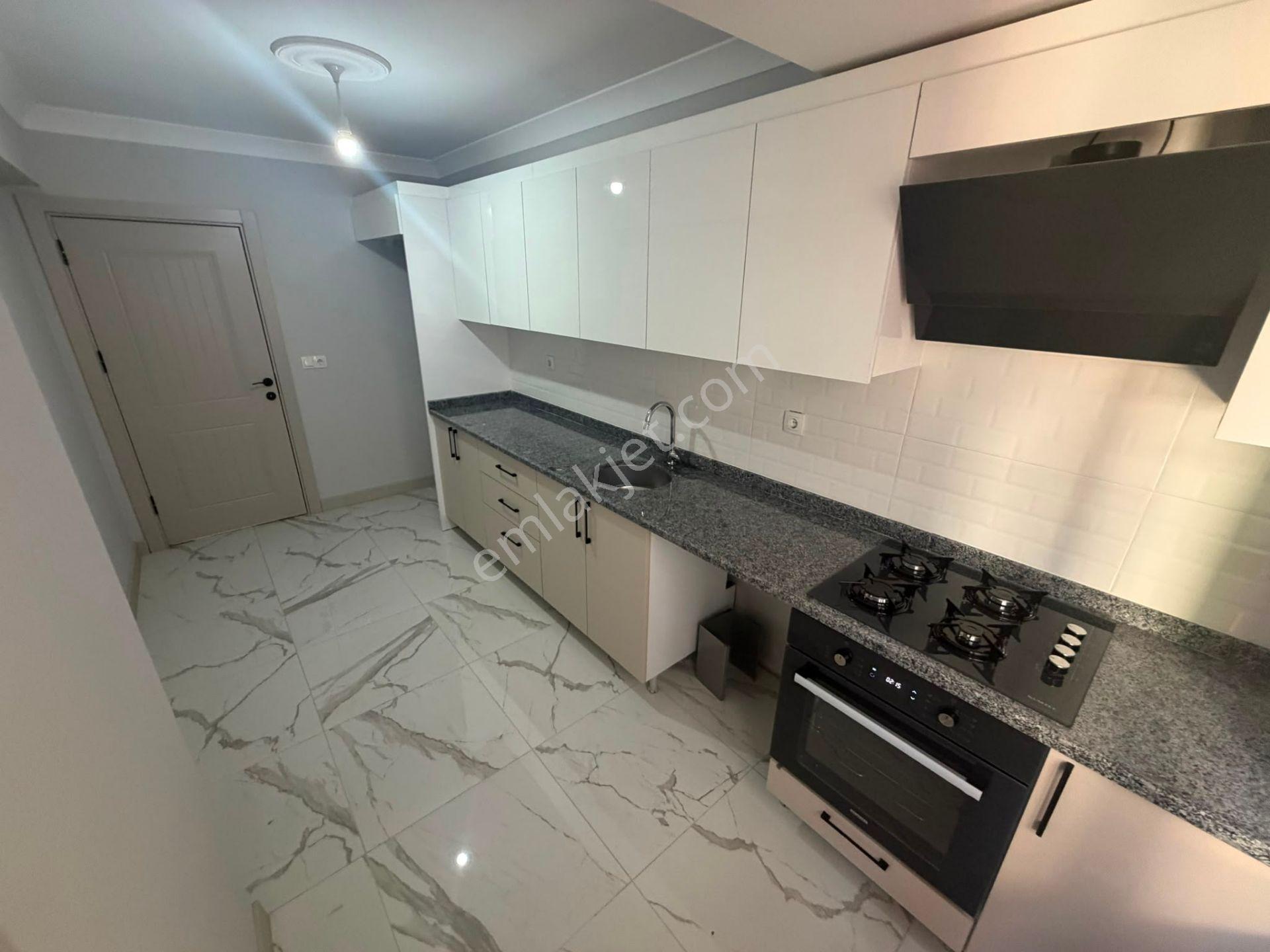 İstanbul House'dan B.evler'de Sıfır Binada 3+1 Ara Kat Daire - Görsel 15