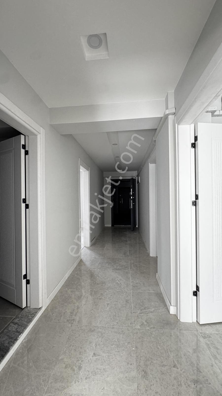 Merkzi Konumda Sıfır Asansörlü 90 M2 2+1 Daire - Görsel 23