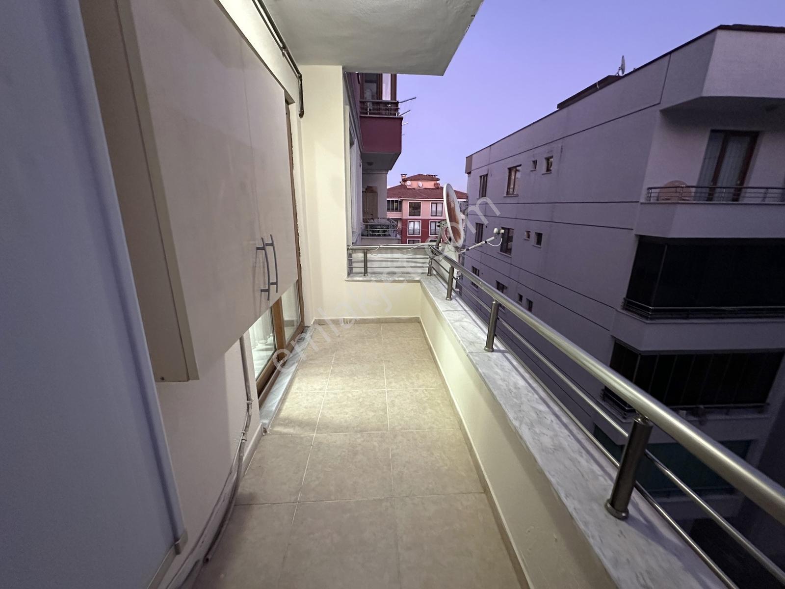 Kr Podyum'dan Görükle'de Site İçi,yenilenmiş,ara Kat 2+1 Daire - Görsel 9