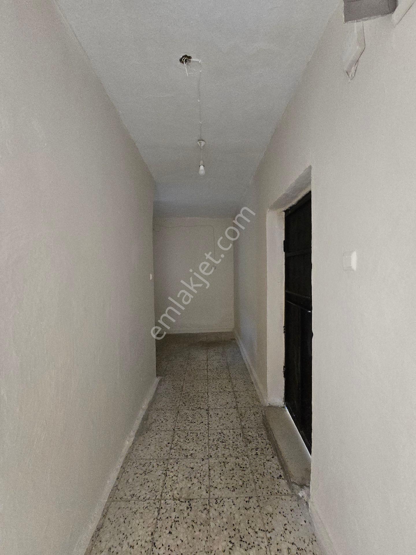 Tellidere 2+1 Kapalı Mutfak 120m² - Görsel 8