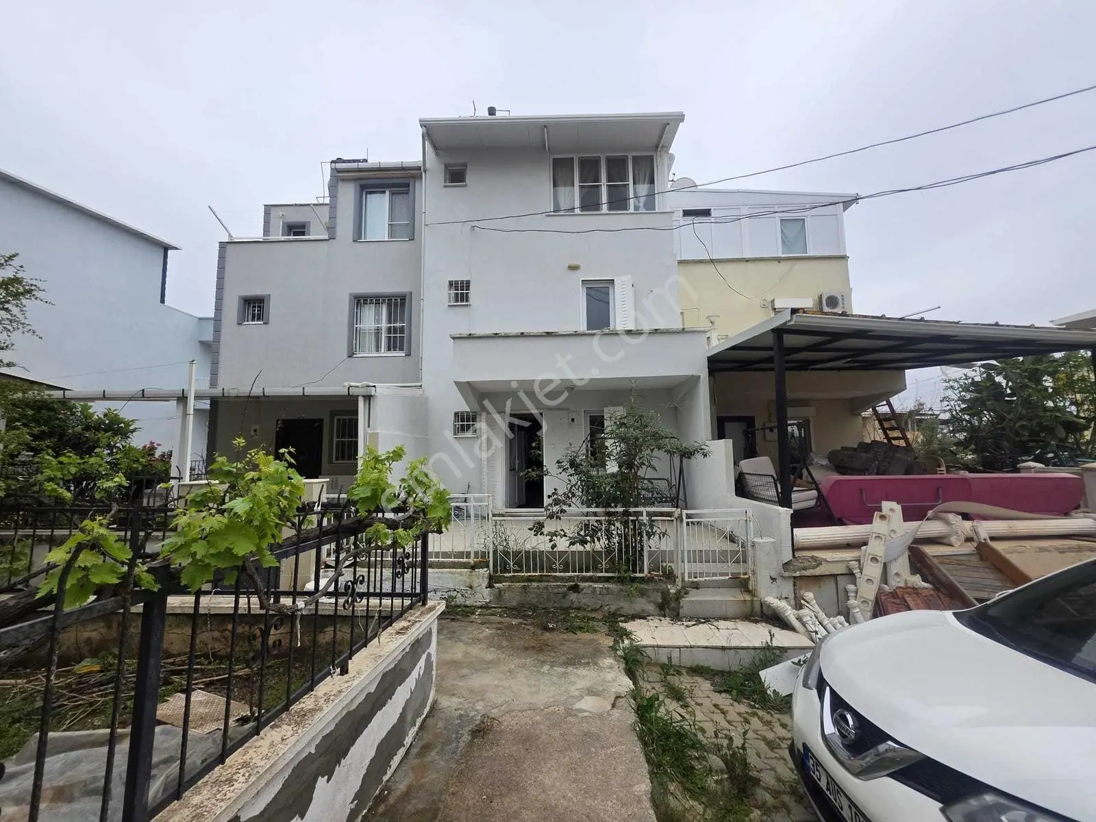 Didim Mavişehirde 4+1 Kullanımlı | 3 Katlı | Çift Verandalı