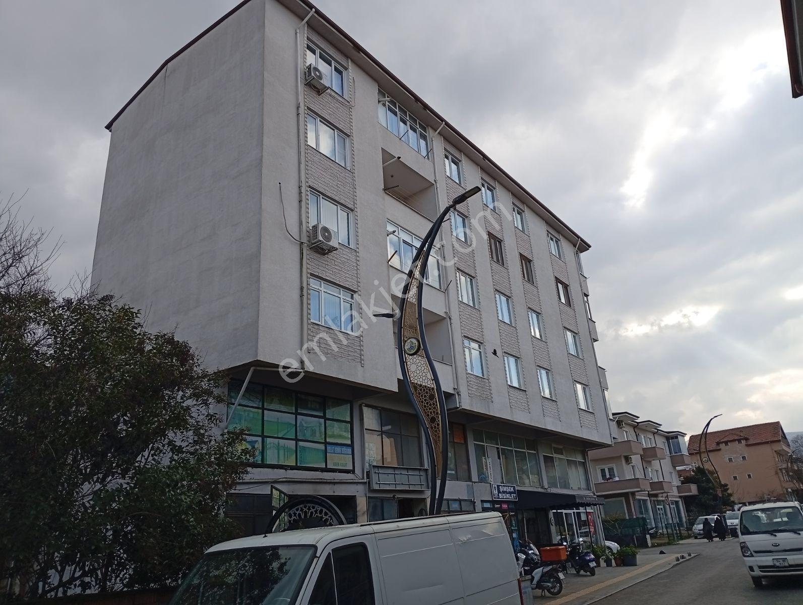 Sapanca Çayiçi Mah.-acil-satılık 3+1 Daire
