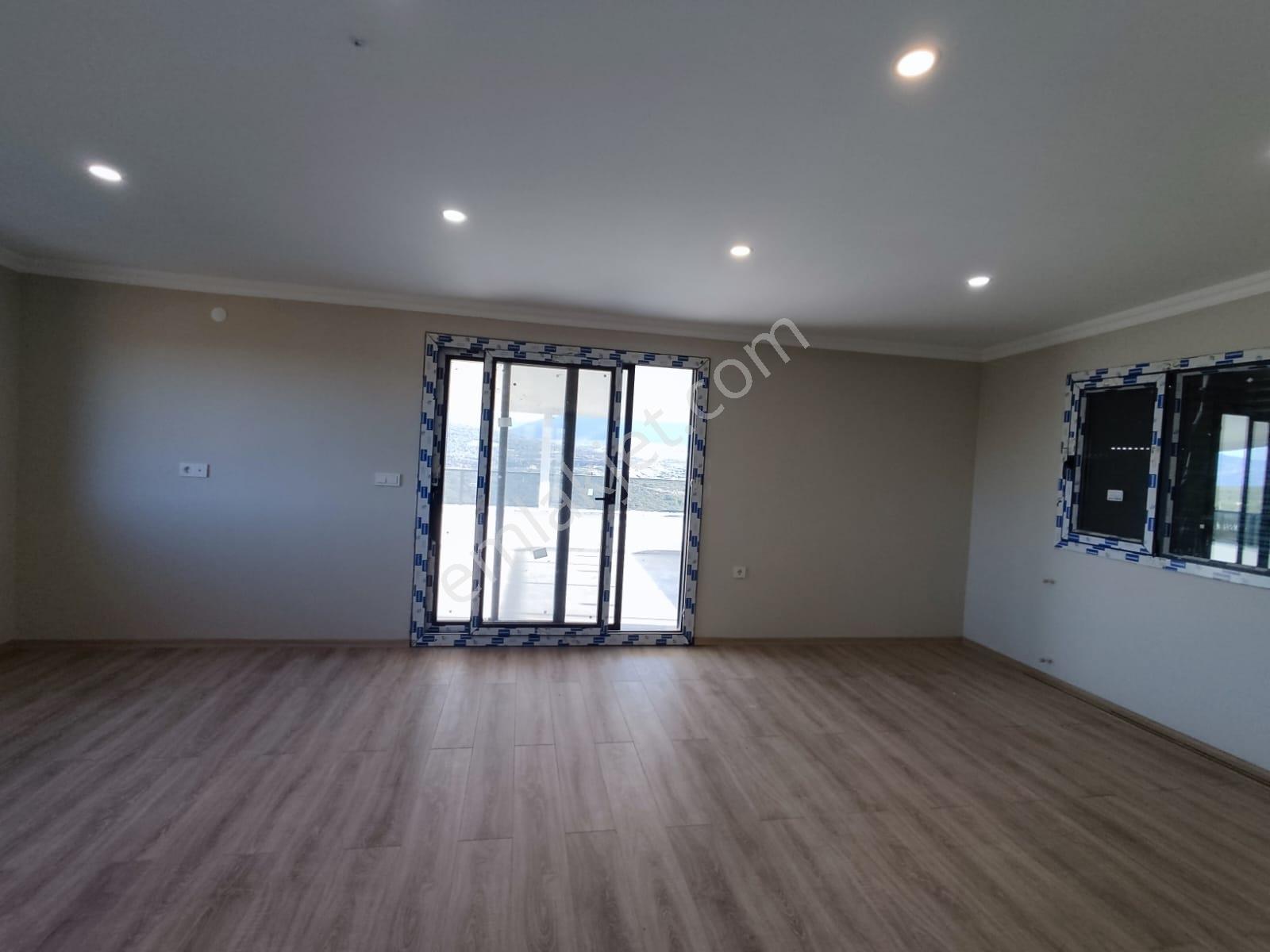 Bozseki De Acil Satılık 5+1 Müstakil Havuzlu Villa - Görsel 32