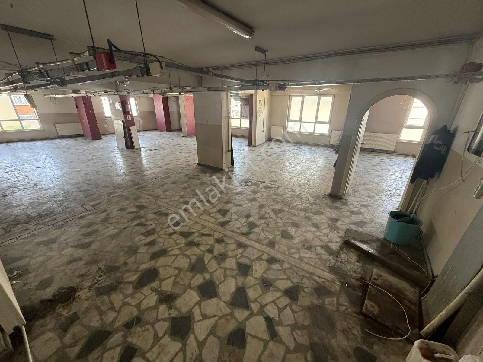 Aydın İnş.50. Yıl Mah Tramvayın Dibinde Kiralık İş Yerleri - Görsel 12