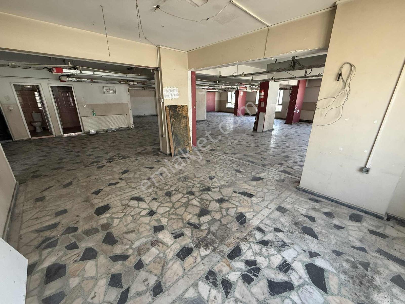 Aydın İnş.50. Yıl Mah Tramvayın Dibinde Kiralık İş Yerleri - Görsel 24