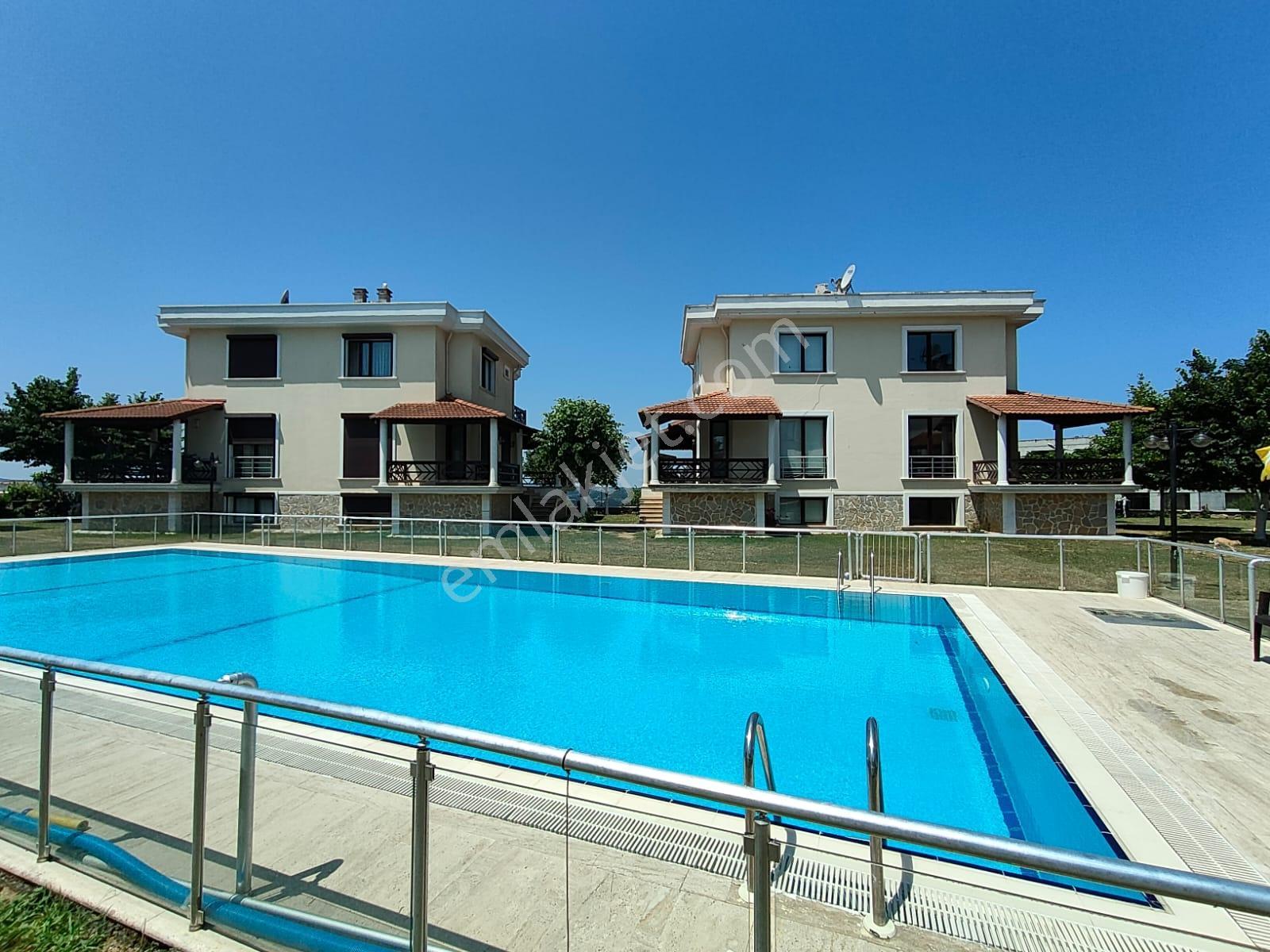 Re/max Anka'dan Akropol Villaları'nda 4+1 Satılık Villa - Görsel 2