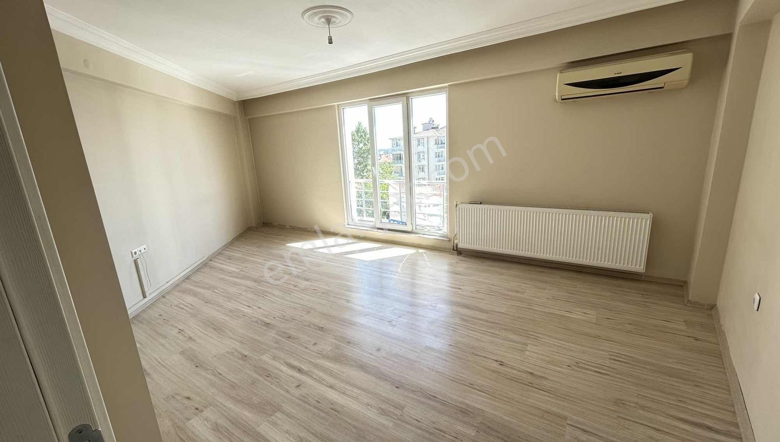 Buçuktepe Mevkiinde Asansörlü Ara Kat 3+1 Satılık Daire