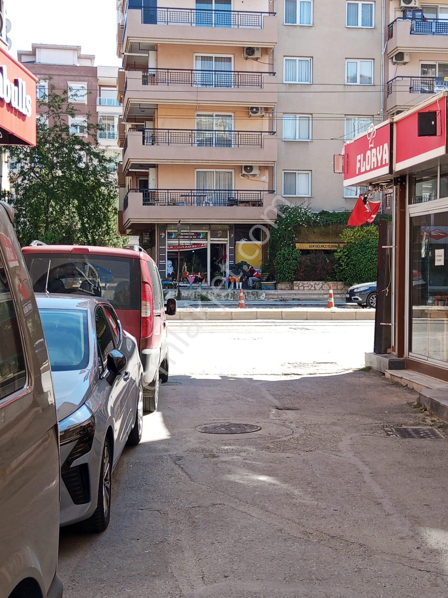 Eski Havaalanı Caddesi Girişinde Satılık Dükkan - Görsel 2