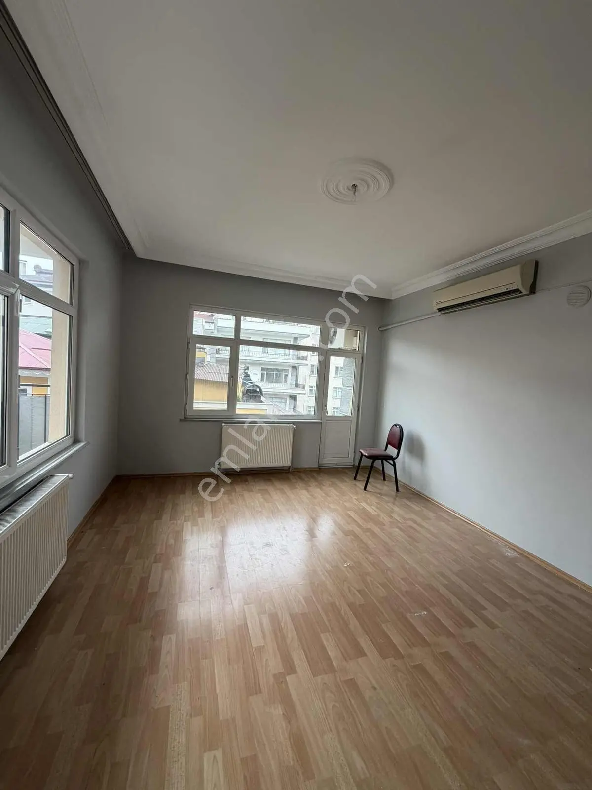 Doğu Gayrimenkulden Akçaabat Merkezde Satılık 3+1 Fırsat Daire