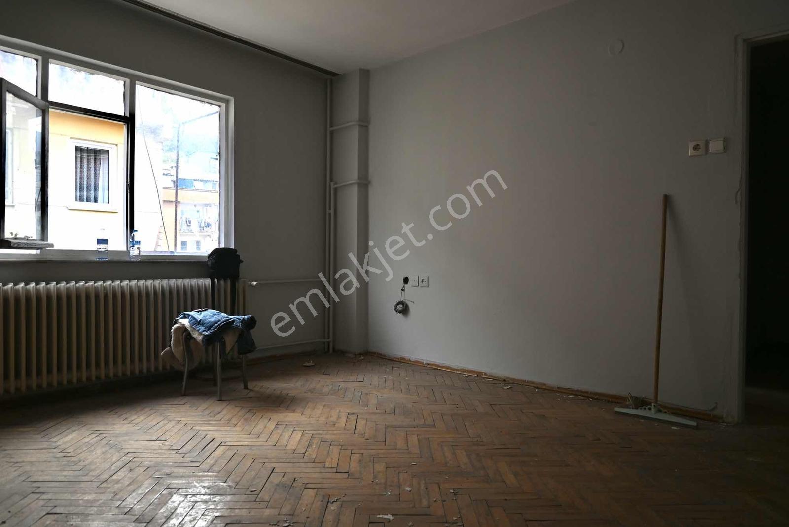 Bm Real Estate Altıparmak'ta Satılık 2+1 Asansörlü Daire - Görsel 15