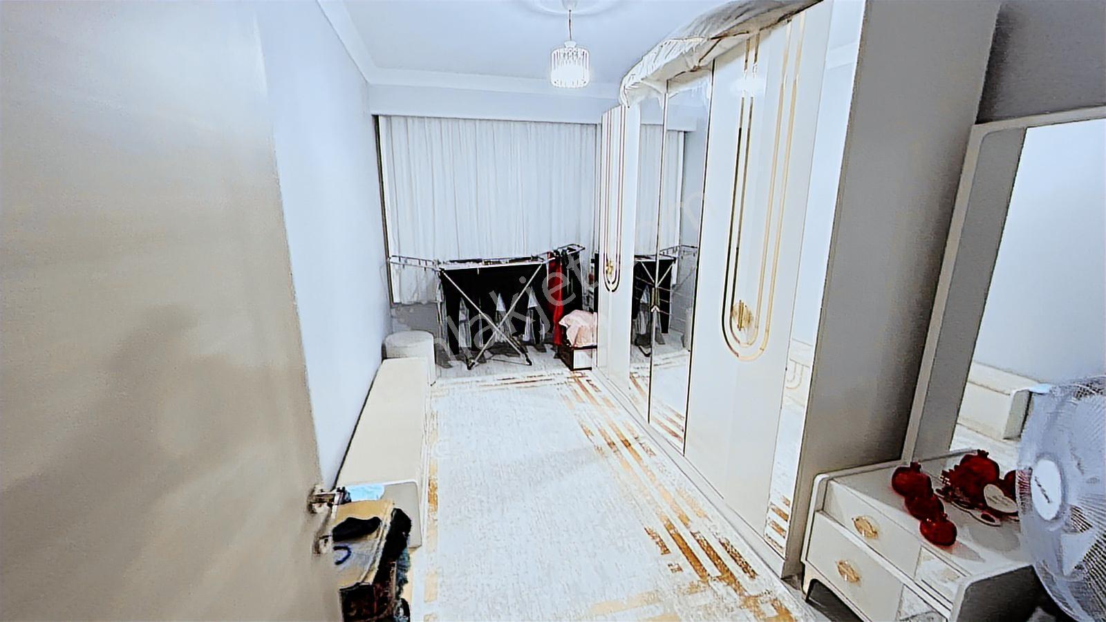 Abdurrahman'da 2 Balkonlu Ebeveyn Banyolu 2+1 Satılık Daire - Görsel 16