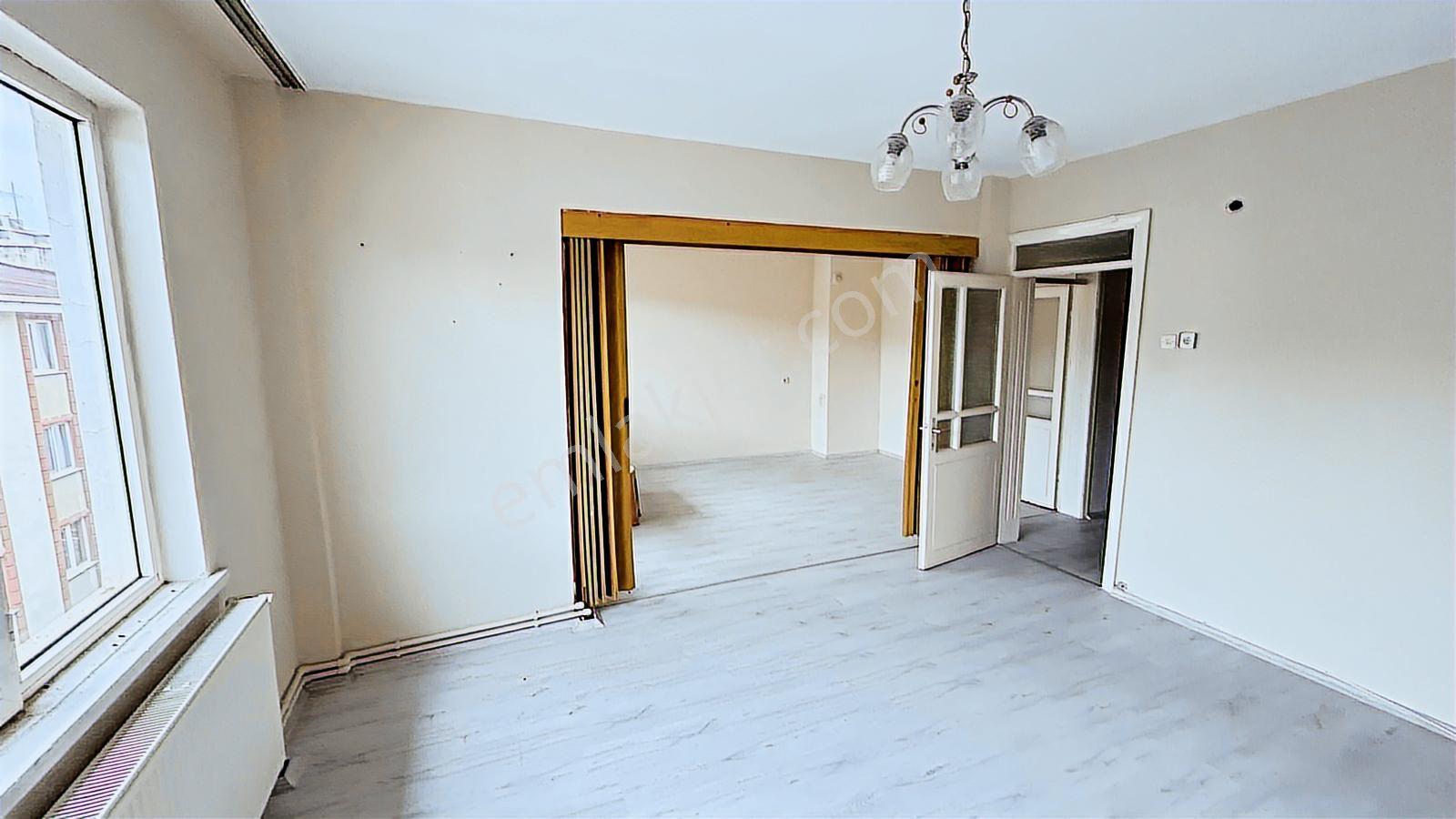 Şükrüpaşa İlkokulu Yanında 2 Balkonlu 3+1 Kiralık Daire - Görsel 14