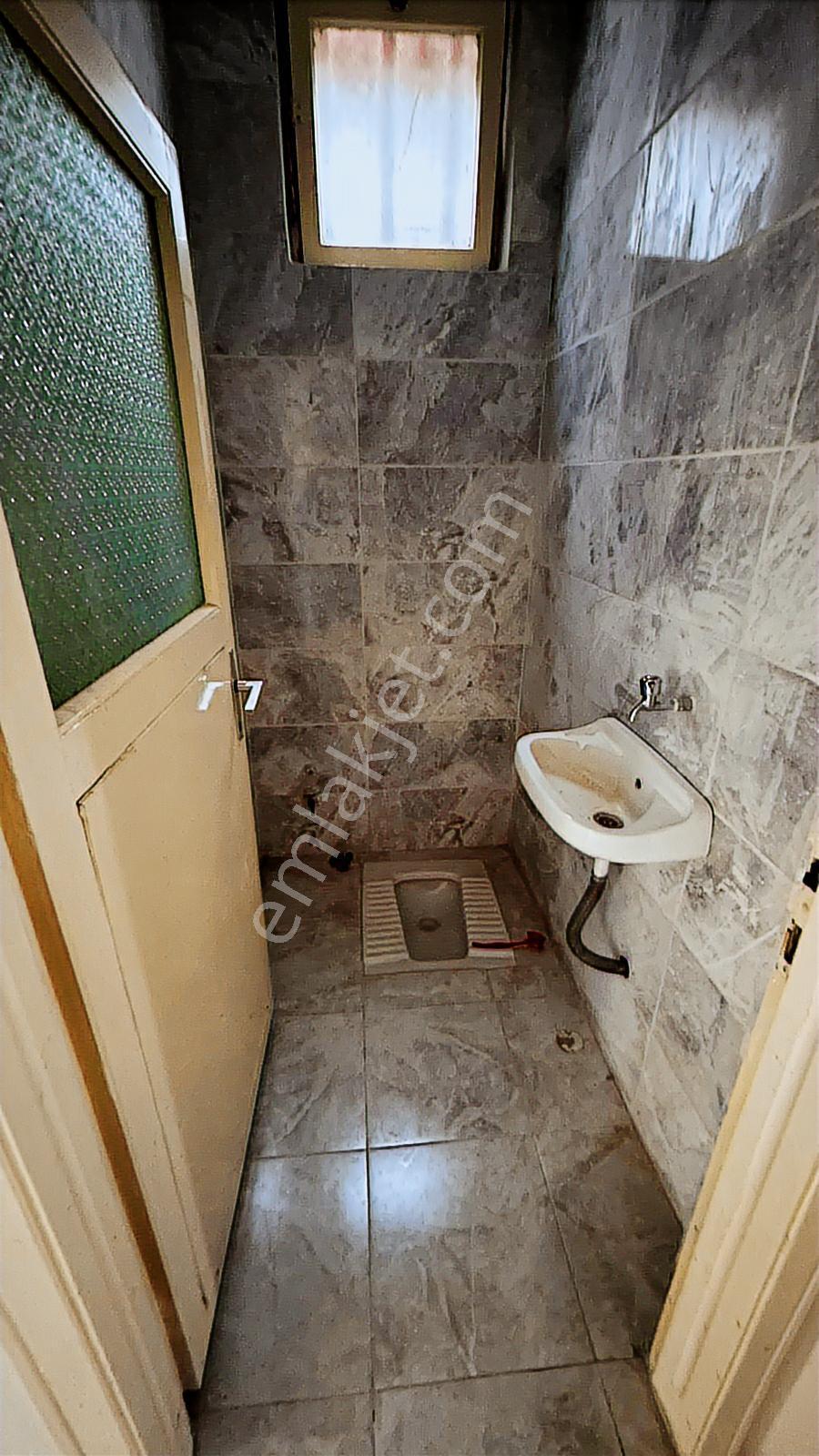 Şükrüpaşa İlkokulu Yanında 2 Balkonlu 3+1 Kiralık Daire - Görsel 18