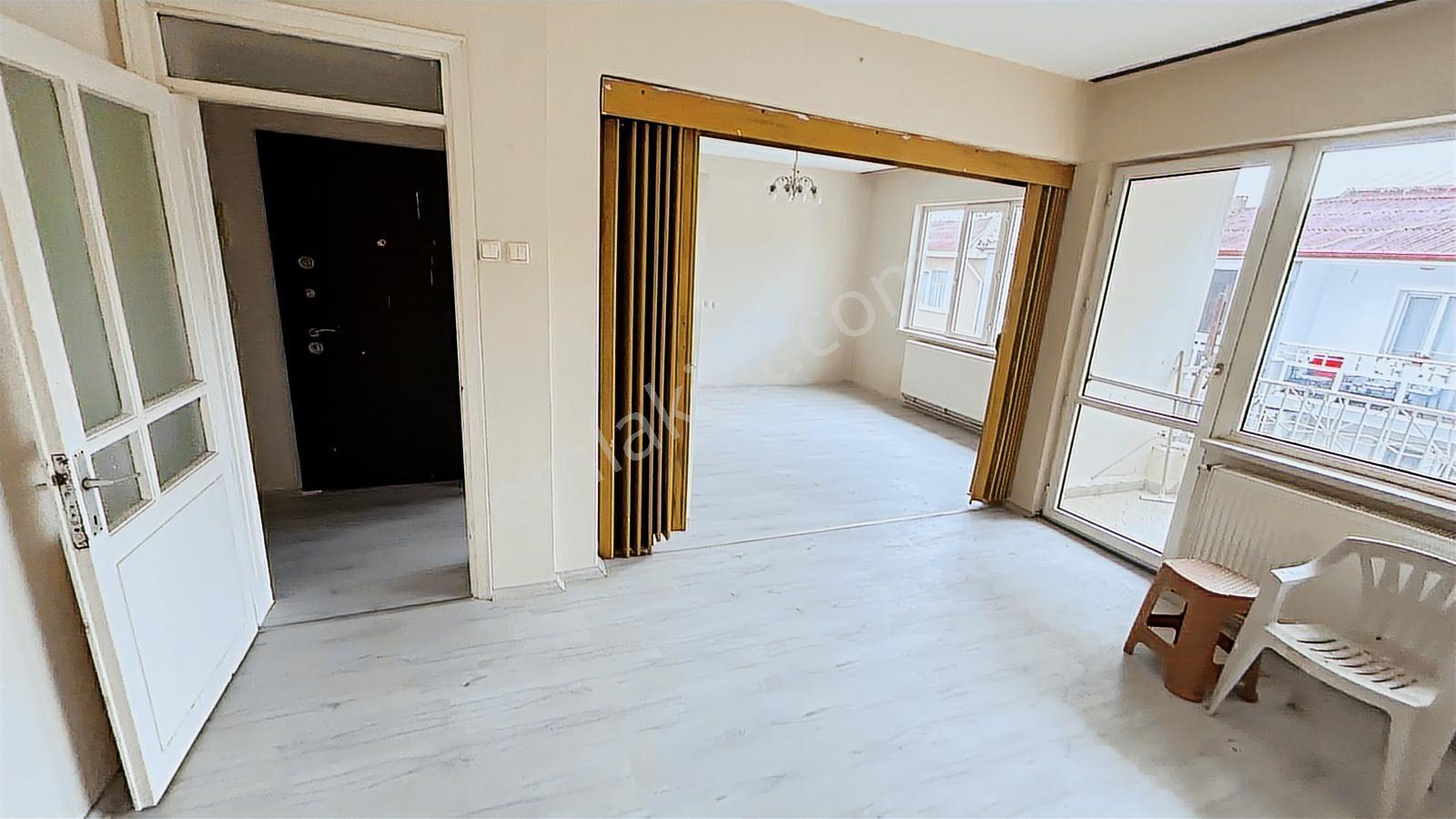 Şükrüpaşa İlkokulu Yanında 2 Balkonlu 3+1 Kiralık Daire - Görsel 16