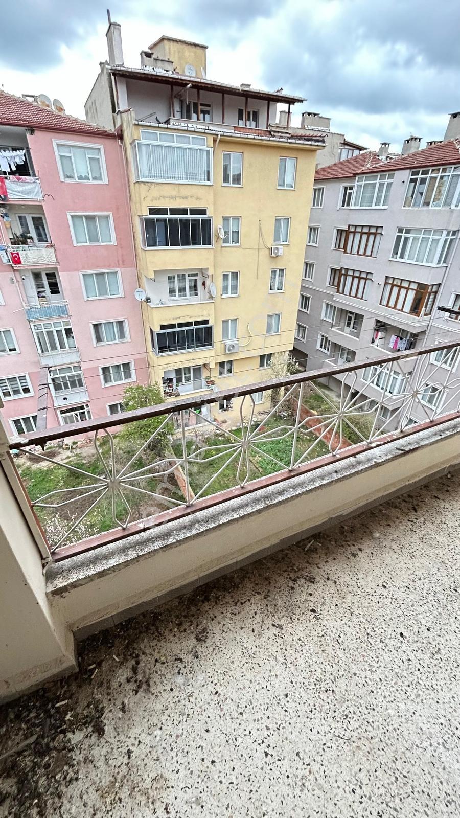 Şükrüpaşa İlkokulu Yanında 2 Balkonlu 3+1 Kiralık Daire - Görsel 6