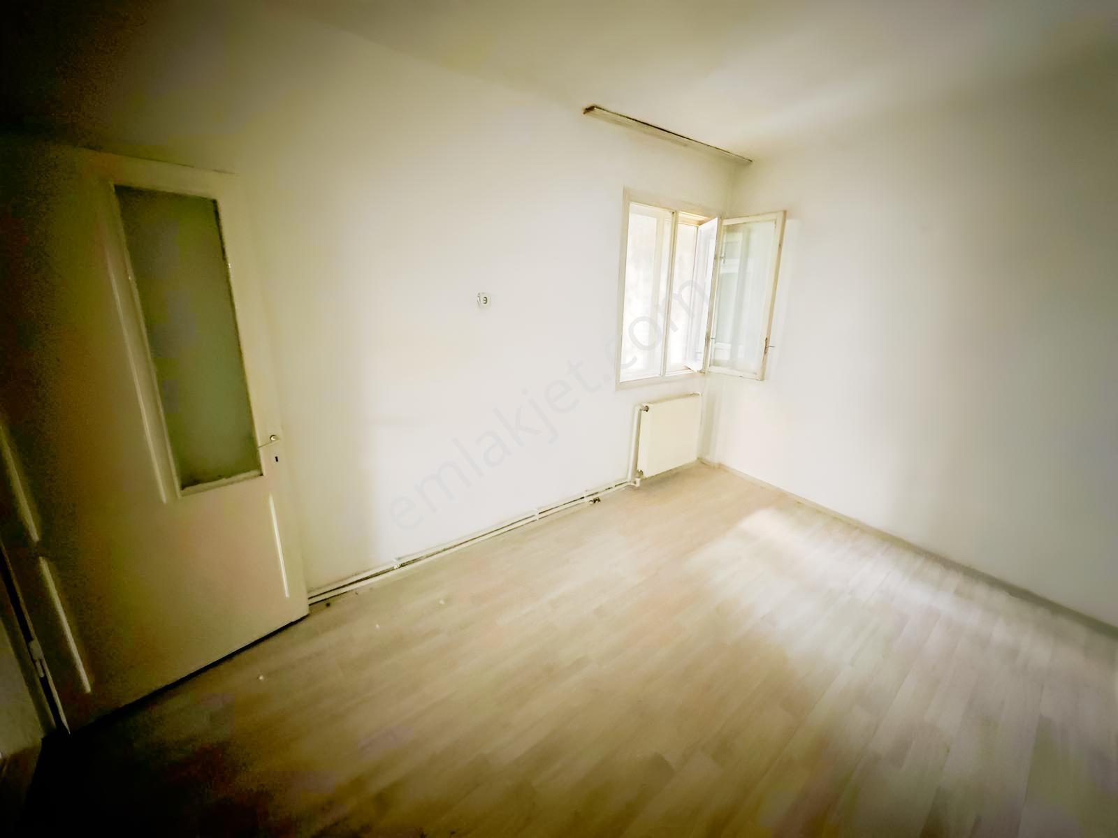 Karahan Emlak'tan Sivasın Göbeğinde Kiralık 2+1 Ofis&ev Olarak - Görsel 12
