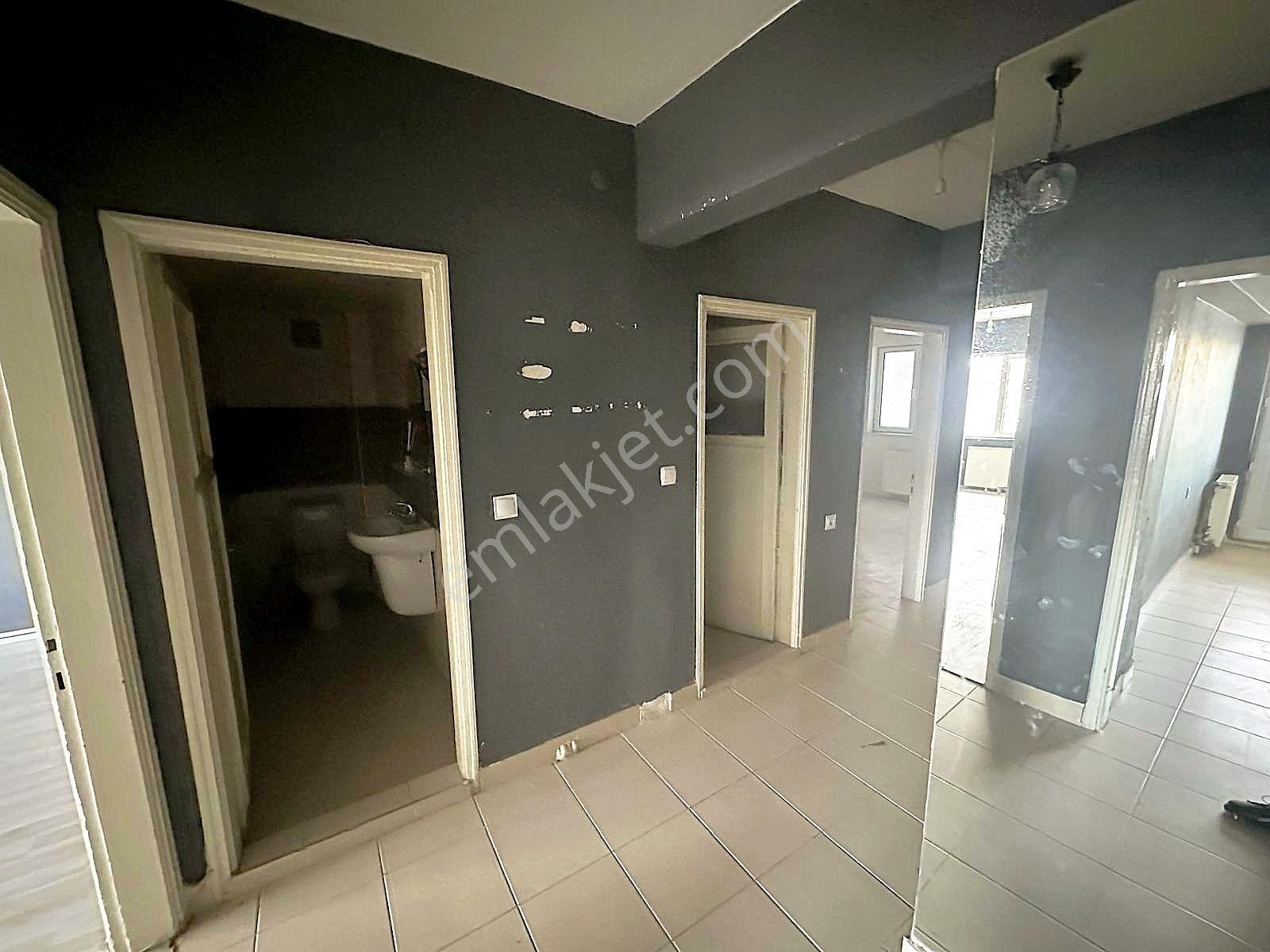 Karahan Emlak'tan Sivasın Göbeğinde Kiralık 2+1 Ofis&ev Olarak - Görsel 16