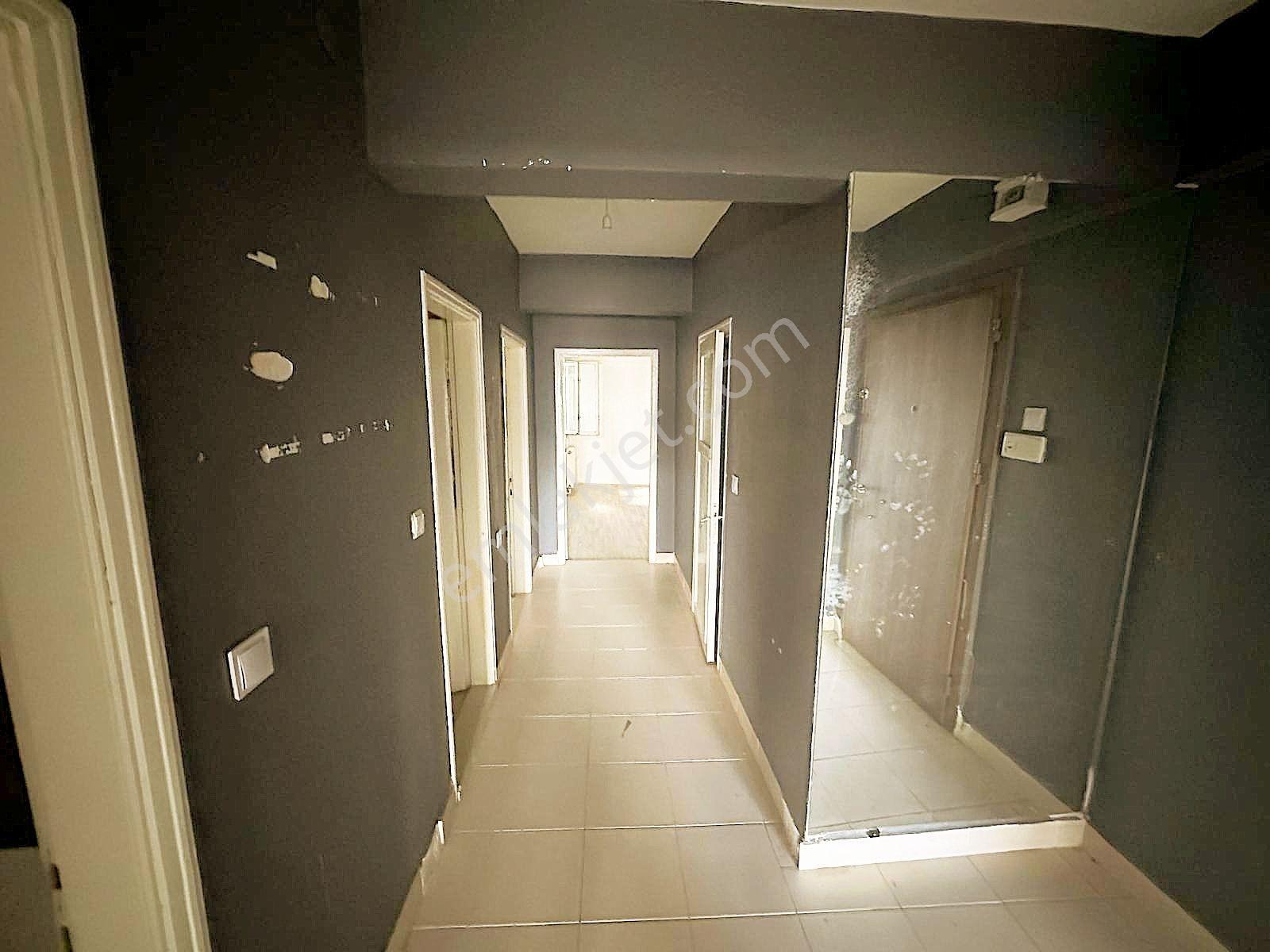 Karahan Emlak'tan Sivasın Göbeğinde Kiralık 2+1 Ofis&ev Olarak - Görsel 17