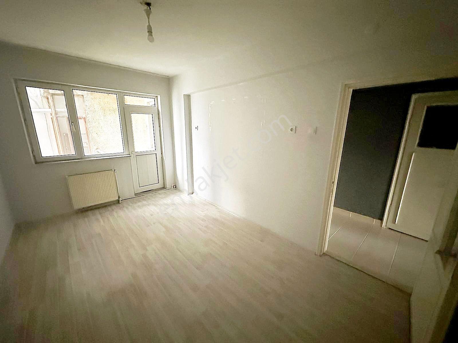 Karahan Emlak'tan Sivasın Göbeğinde Kiralık 2+1 Ofis&ev Olarak - Görsel 27