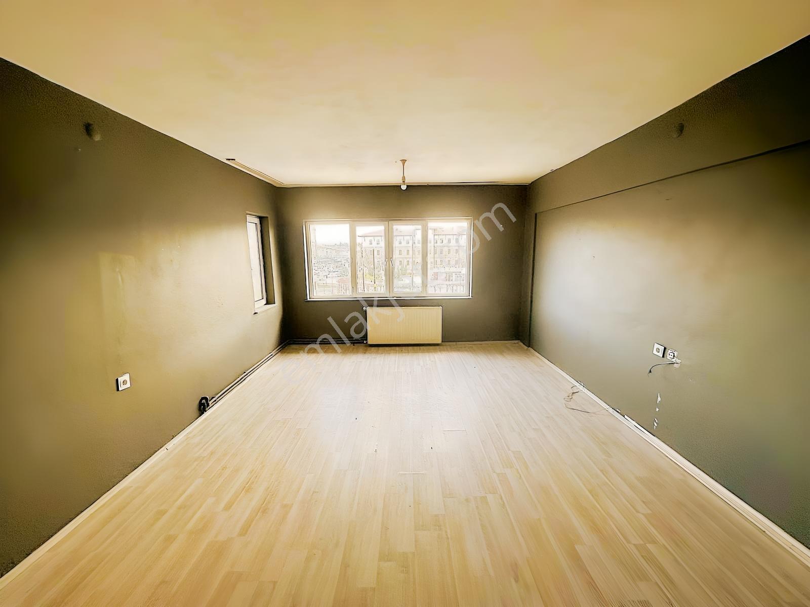 Karahan Emlak'tan Sivasın Göbeğinde Kiralık 2+1 Ofis&ev Olarak - Görsel 22