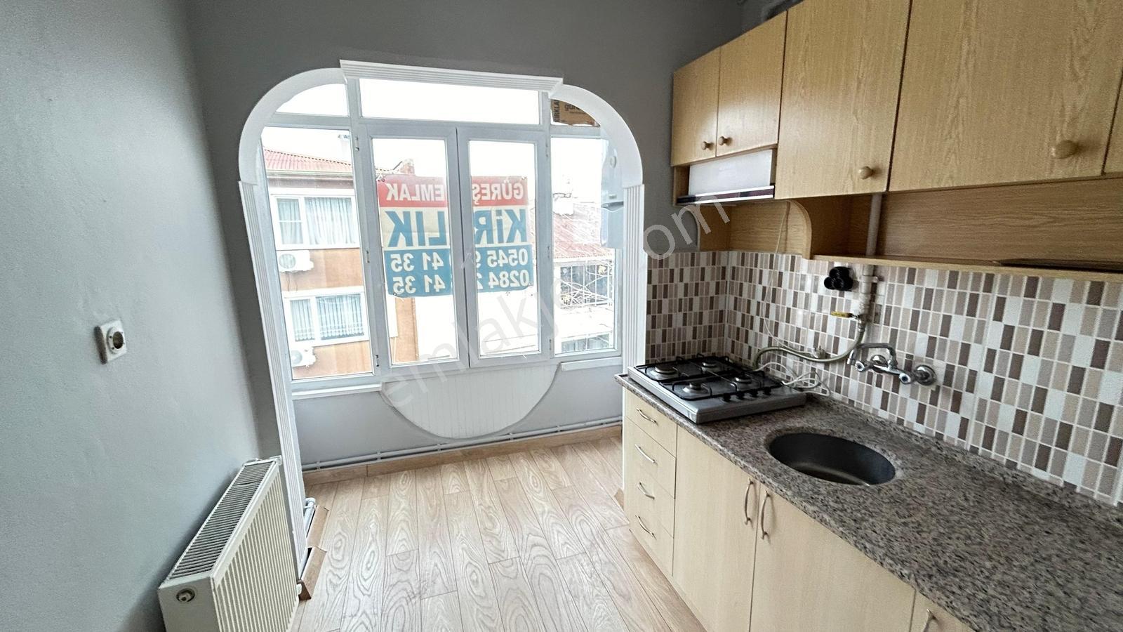 Uzunkaldırım Caddesi'nde 2 Balkonlu 2+1 Kiralık Daire - Görsel 10