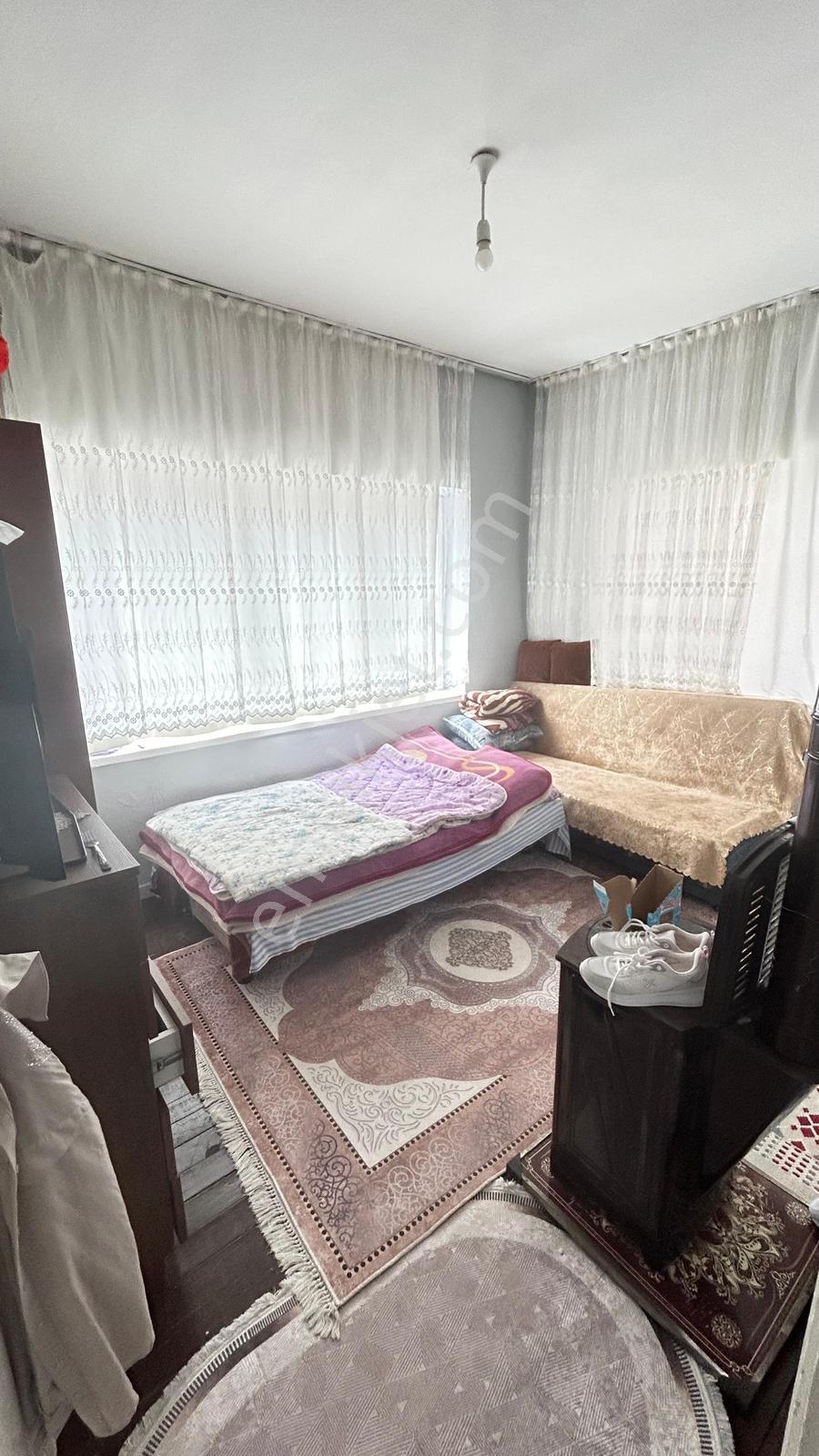 Karanfiloğlu'nda Sobalı Yüksek Giriş Kat 2+1 Satılık Daire - Görsel 6