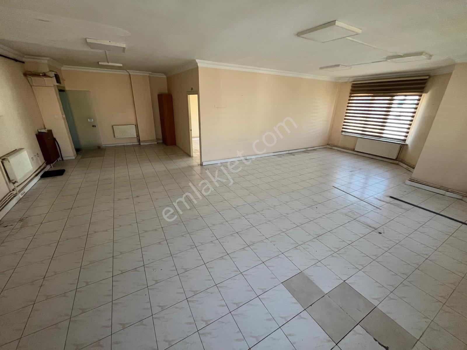 Tuzla Merkezde Kullanışlı 120 M2 1+1 Kiralık Ofis&büro - Görsel 8