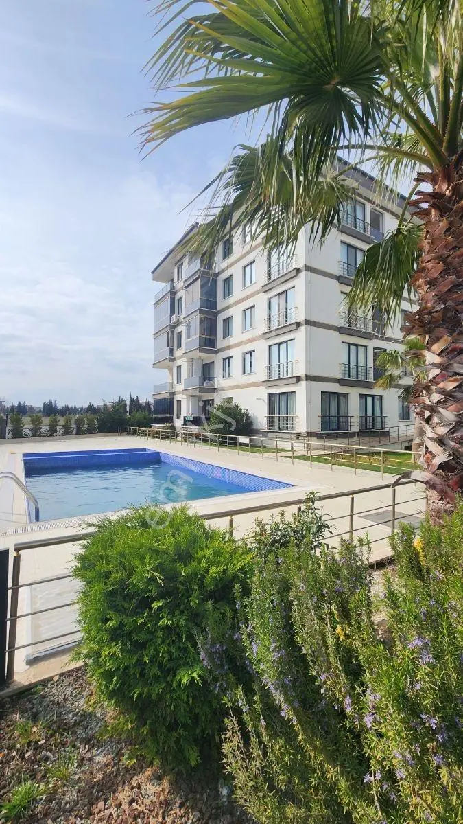 En Elit Sitede Eşyalı Kiralık Daire Yüzme Havuzlu Site