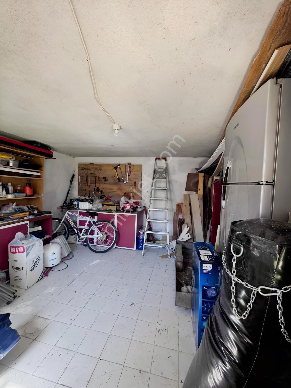 Güneyli Köyü Öğretmenler Sitesinde Satılık 4+2 Villa - Görsel 32