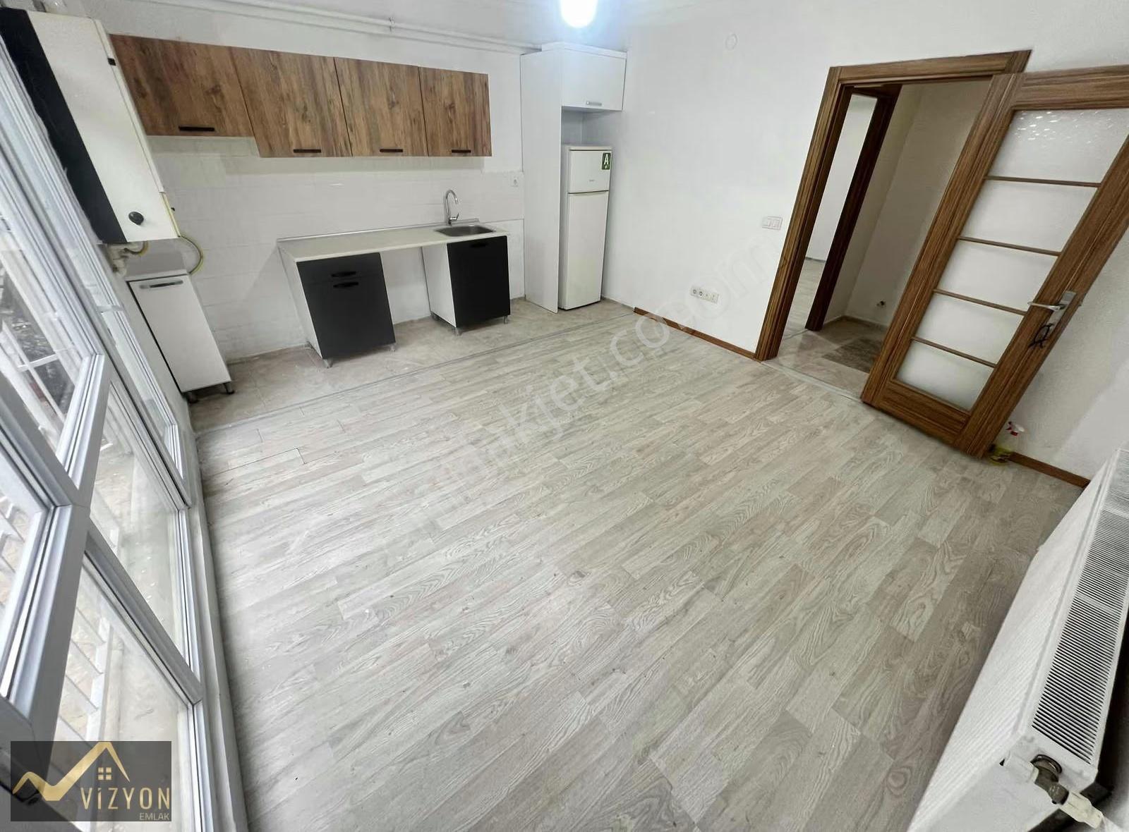 Vizyon Emlak'tan Yelkenkayada Plaja Sahile Yakın Kiralık Daire