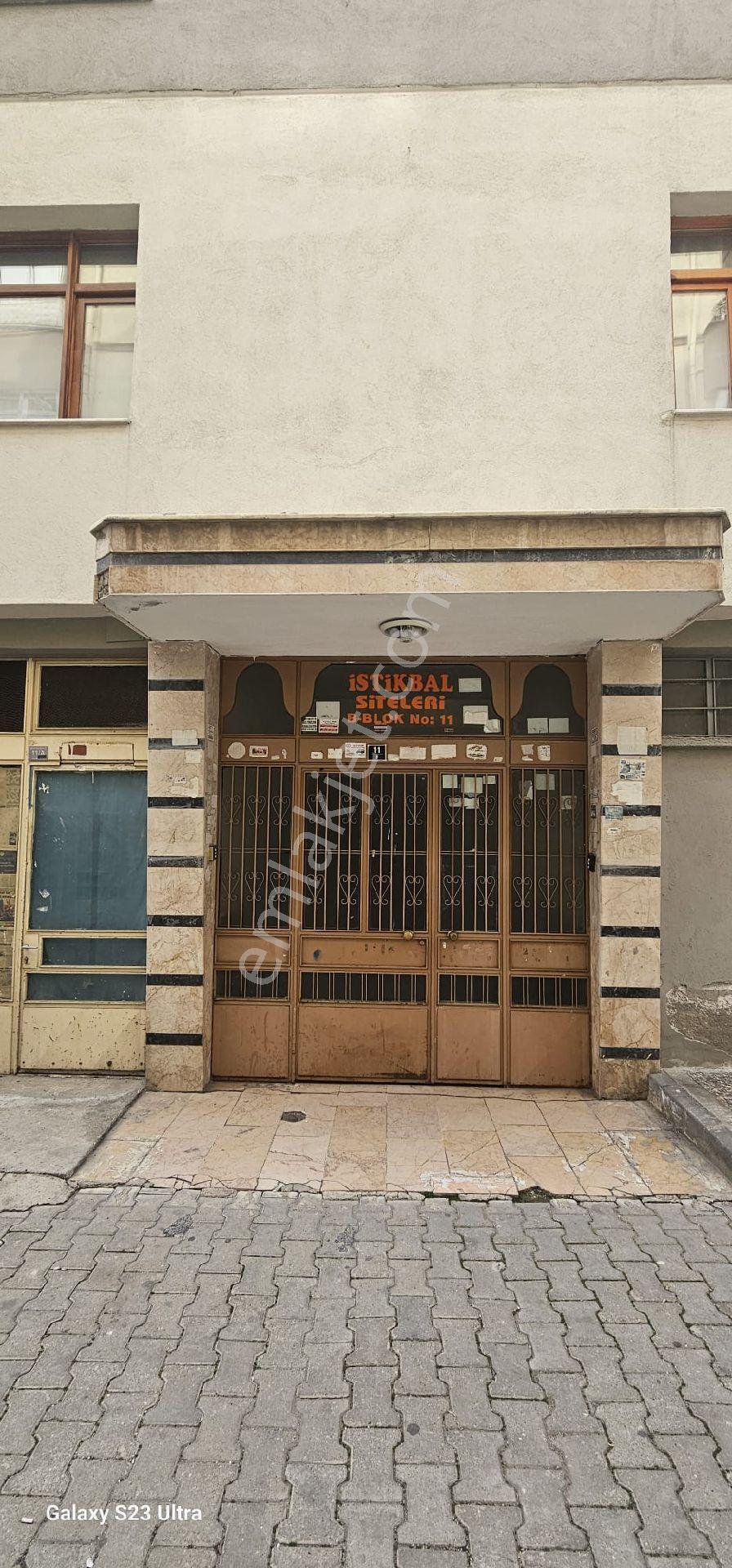 Sancak Mahallesinde Satılık 3+1 Dükkan Üzeri Daire - Görsel 7