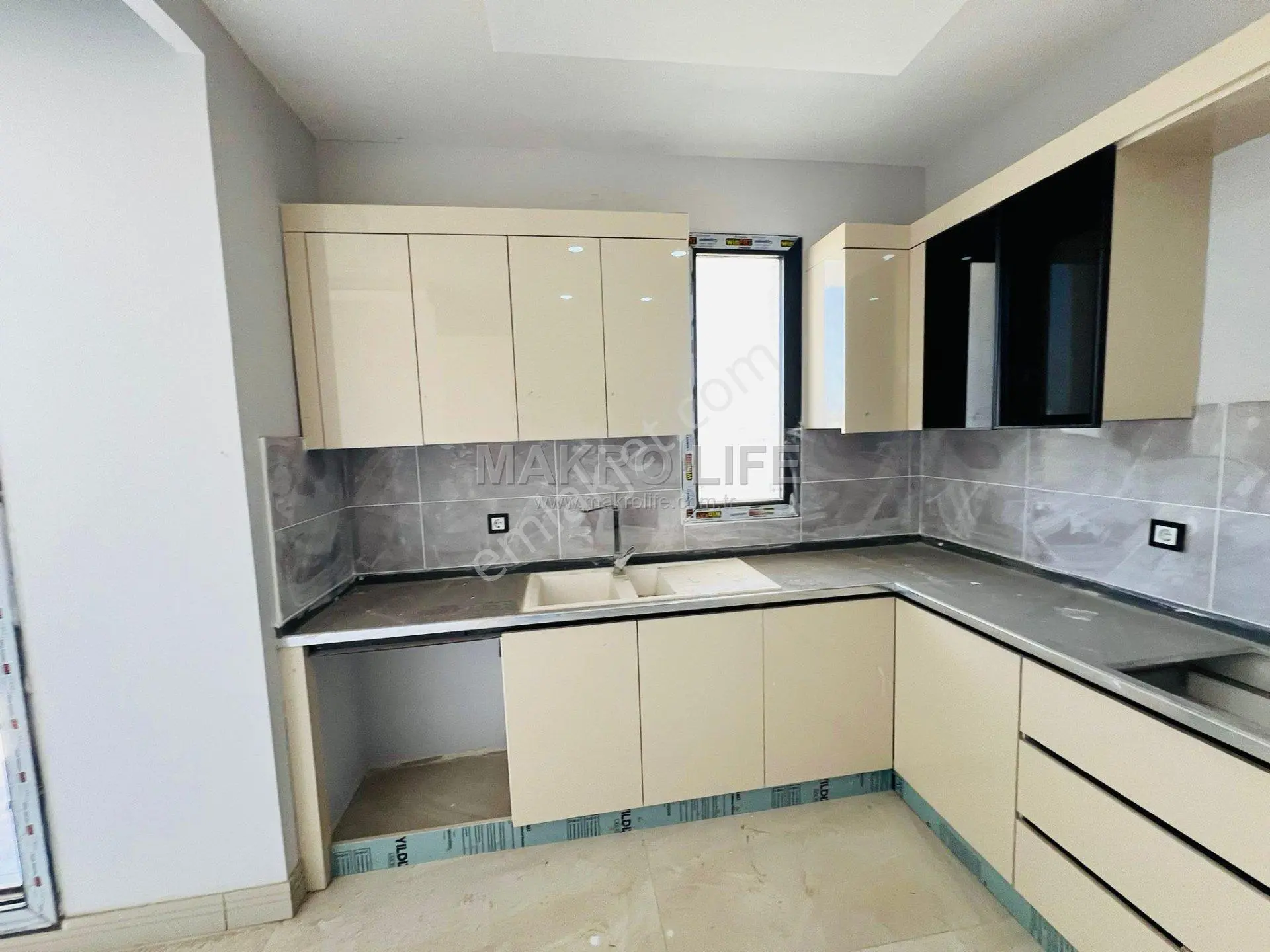 Teknokent Arkası 2.5+1 Ultra Lüx Ebeveyn Banyolu Havuzlu - Görsel 3