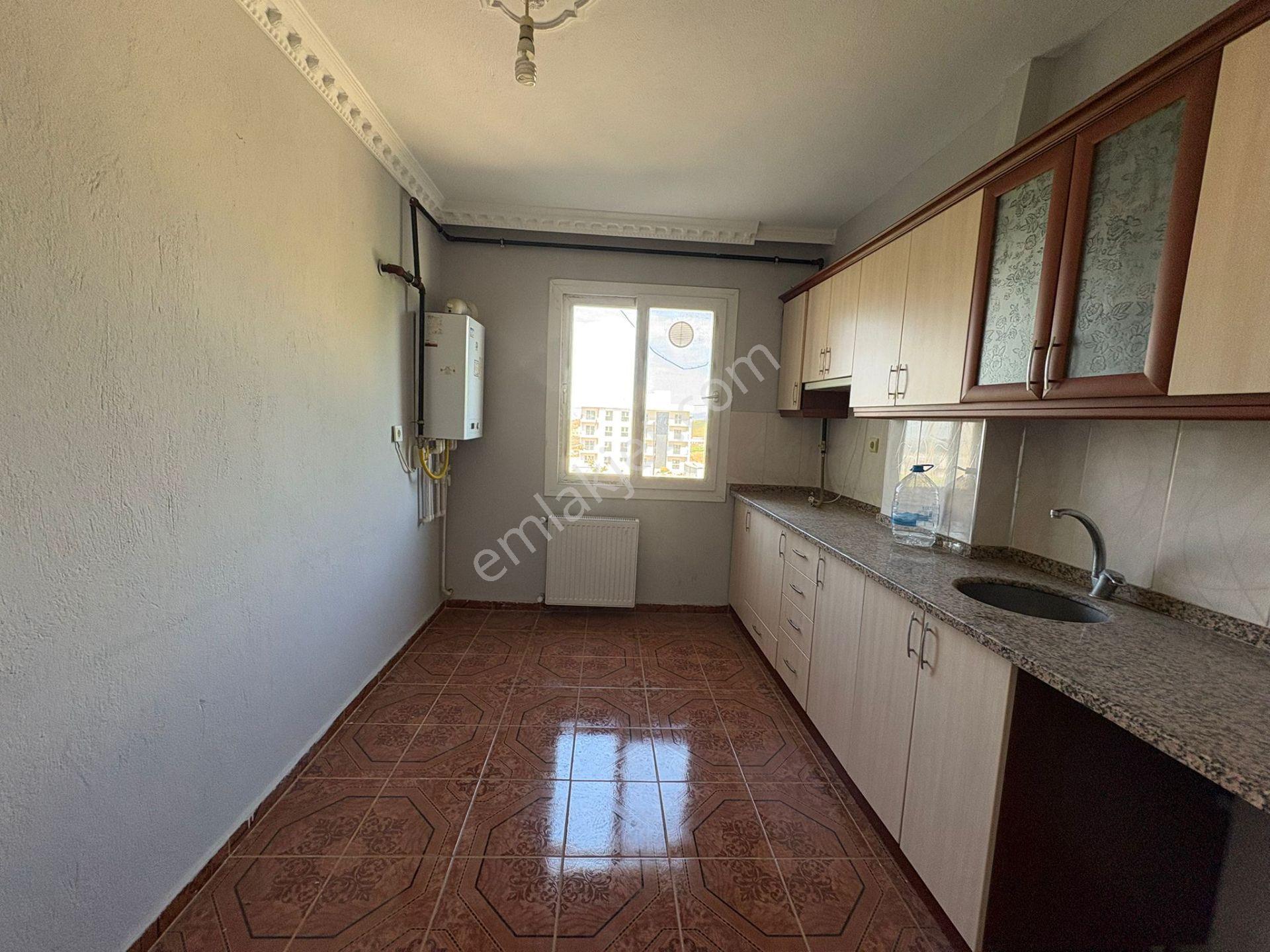 Örnekkenttde Ön Cephe 2+1 Kapalı Mutfak Satılık Daire - Görsel 12