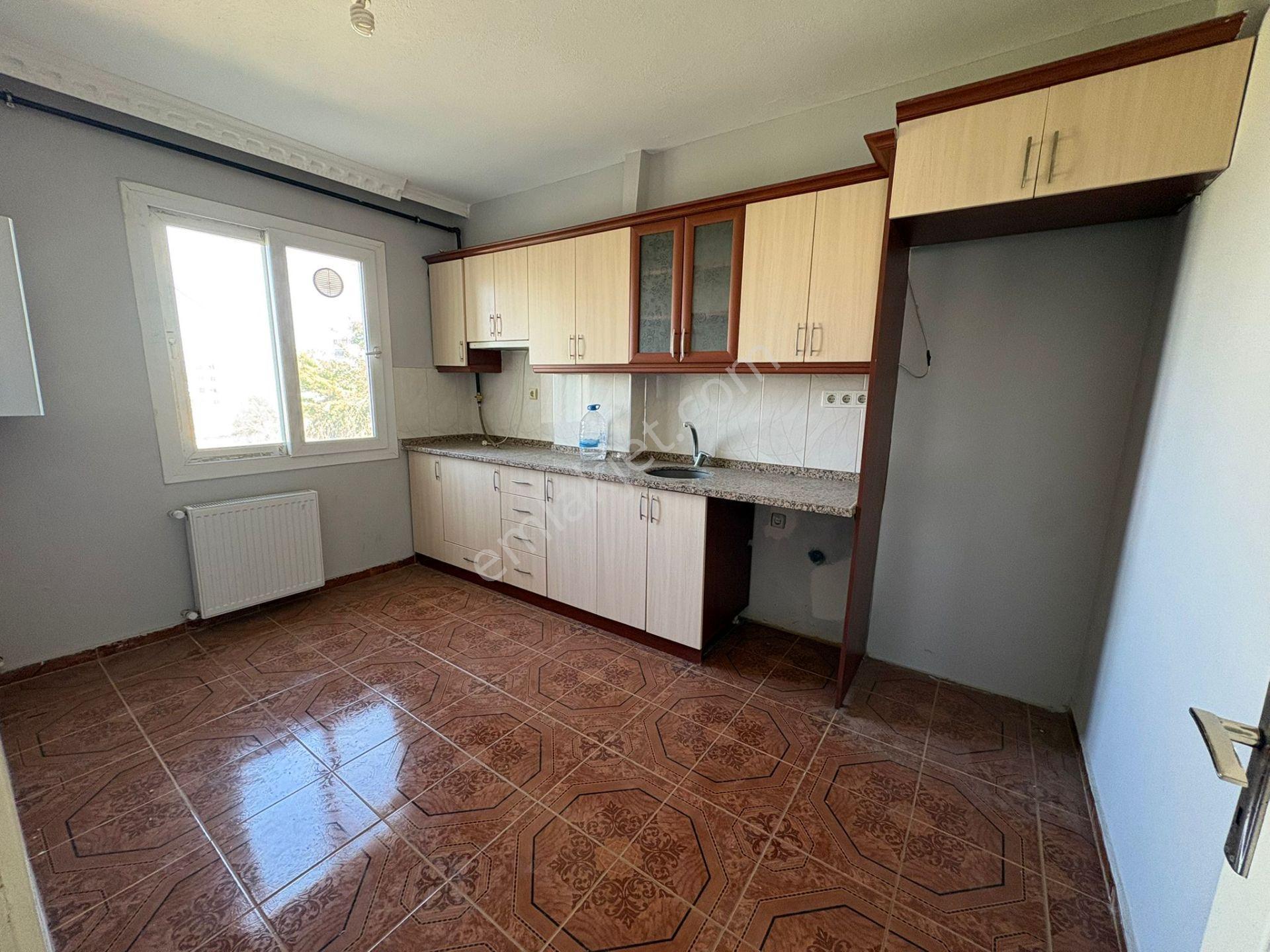 Örnekkenttde Ön Cephe 2+1 Kapalı Mutfak Satılık Daire - Görsel 11
