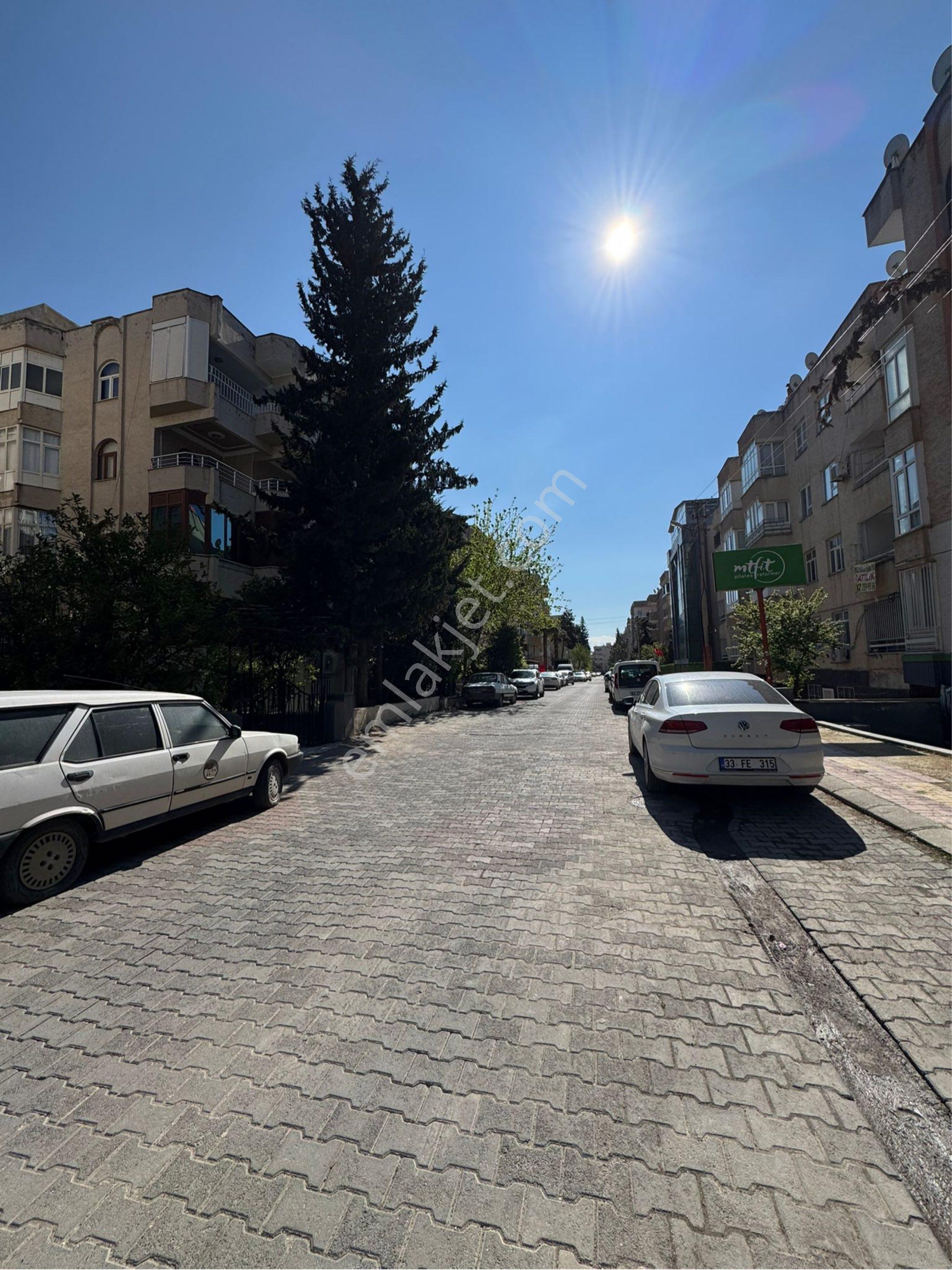 Evimiz Hamidiye Mahallesinde 4+1 250 Metrekare **acil Satılıktır**doğalgazlıdır. - Görsel 2