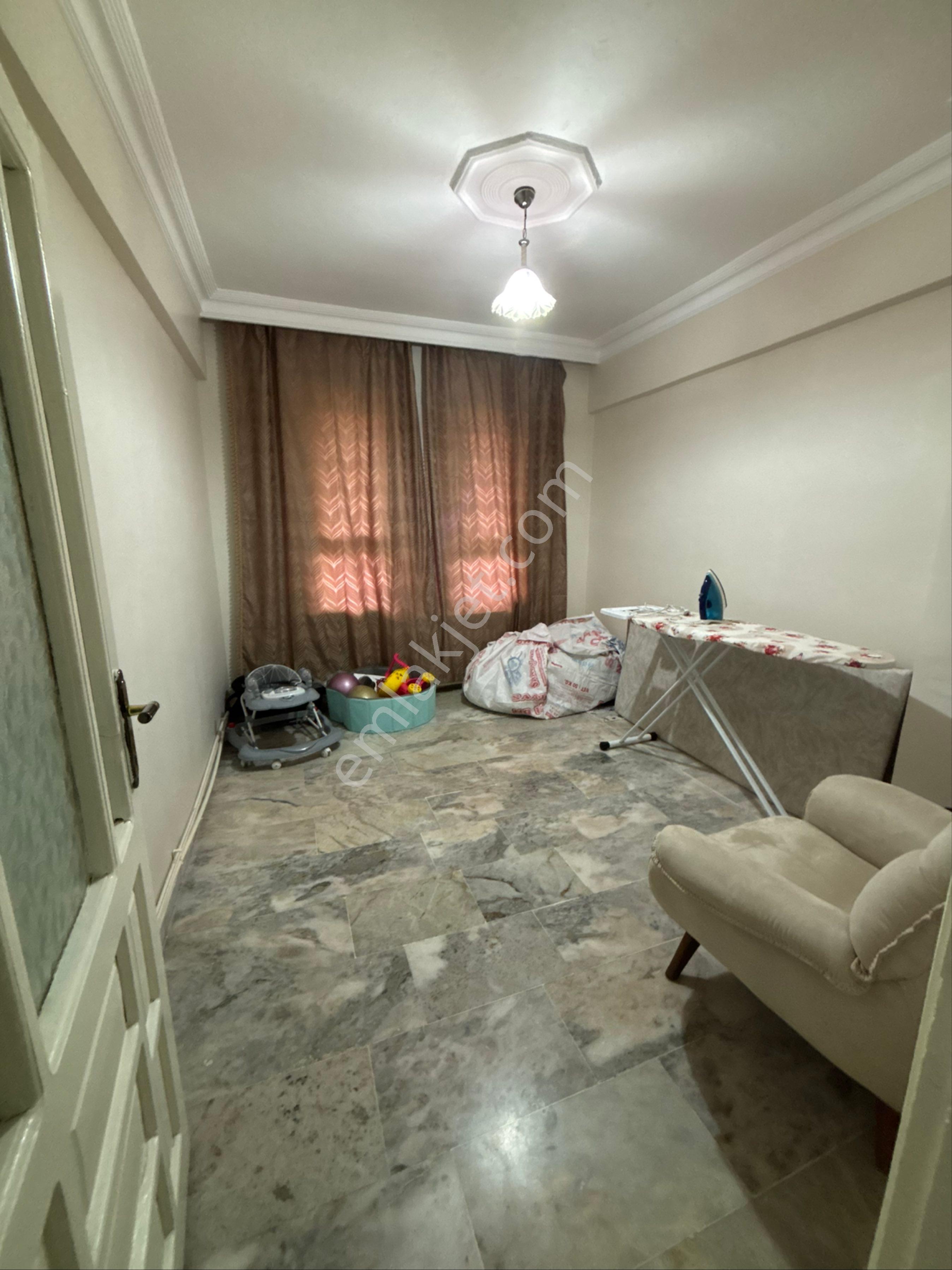 Evimiz Hamidiye Mahallesinde 4+1 250 Metrekare **acil Satılıktır**doğalgazlıdır. - Görsel 17