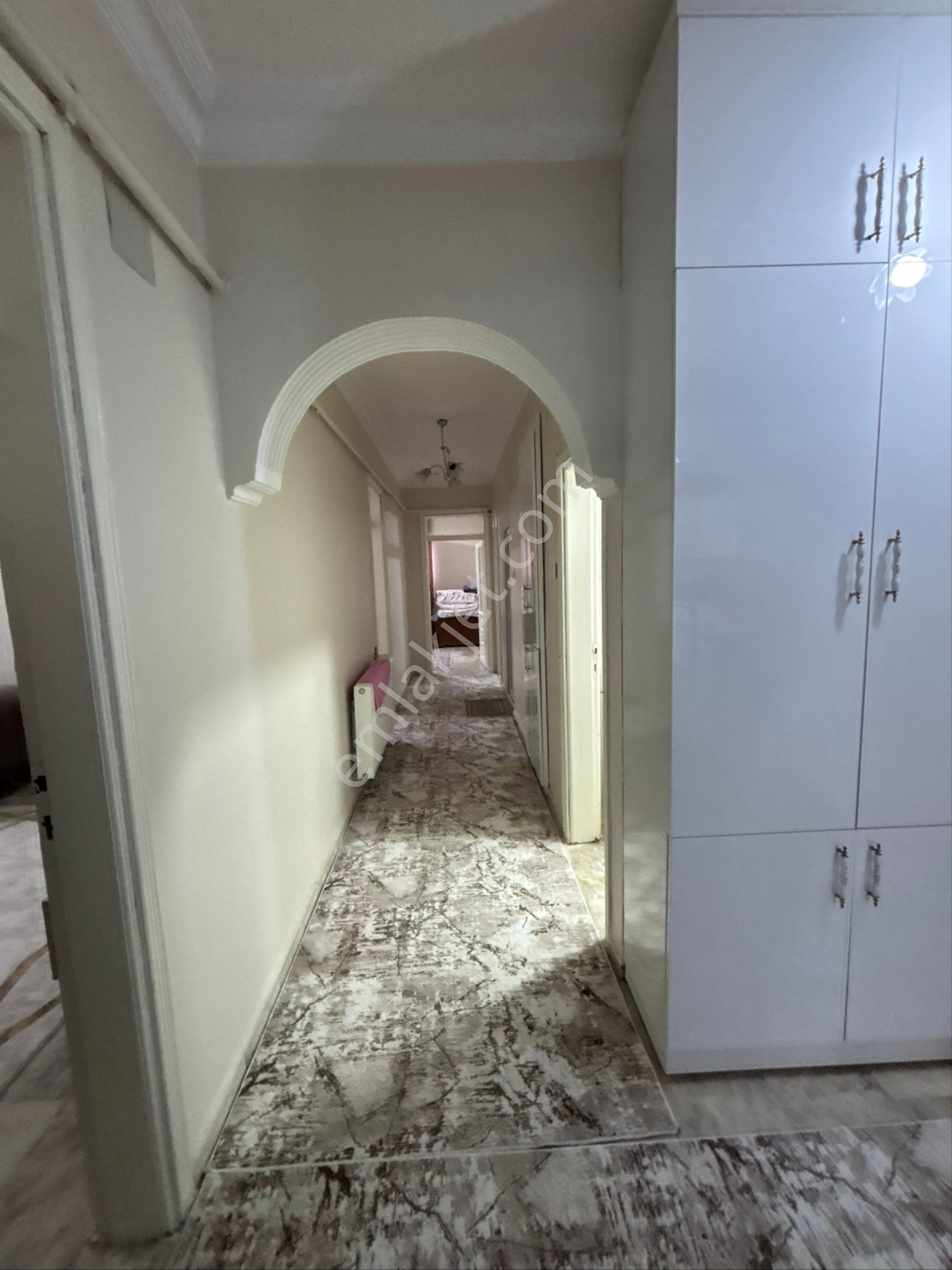 Evimiz Hamidiye Mahallesinde 4+1 250 Metrekare **acil Satılıktır**doğalgazlıdır. - Görsel 16