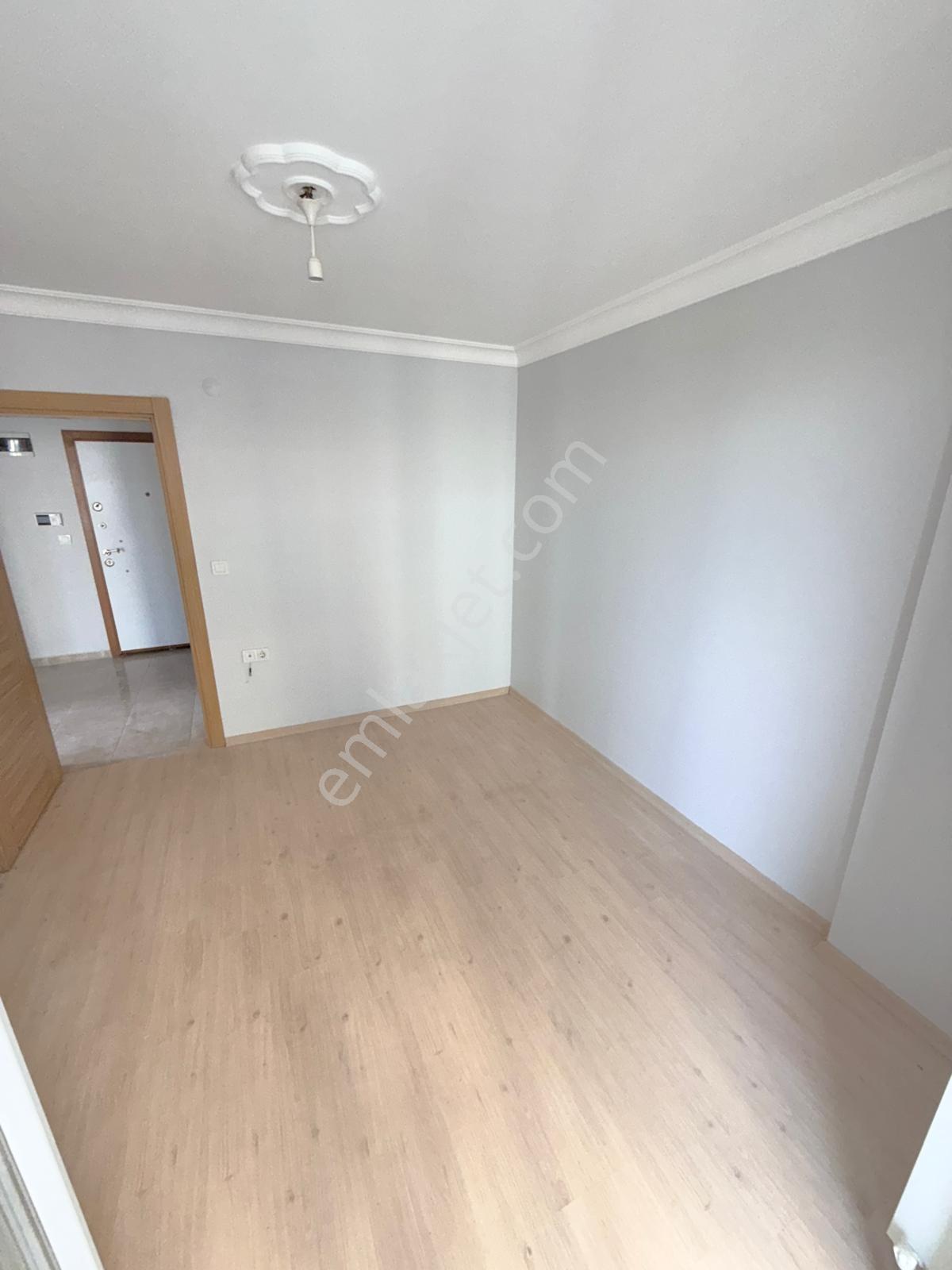 Çayırova Happy Twon Plus Sitesinde Kiralık Arakat 1+1 Daire - Görsel 6